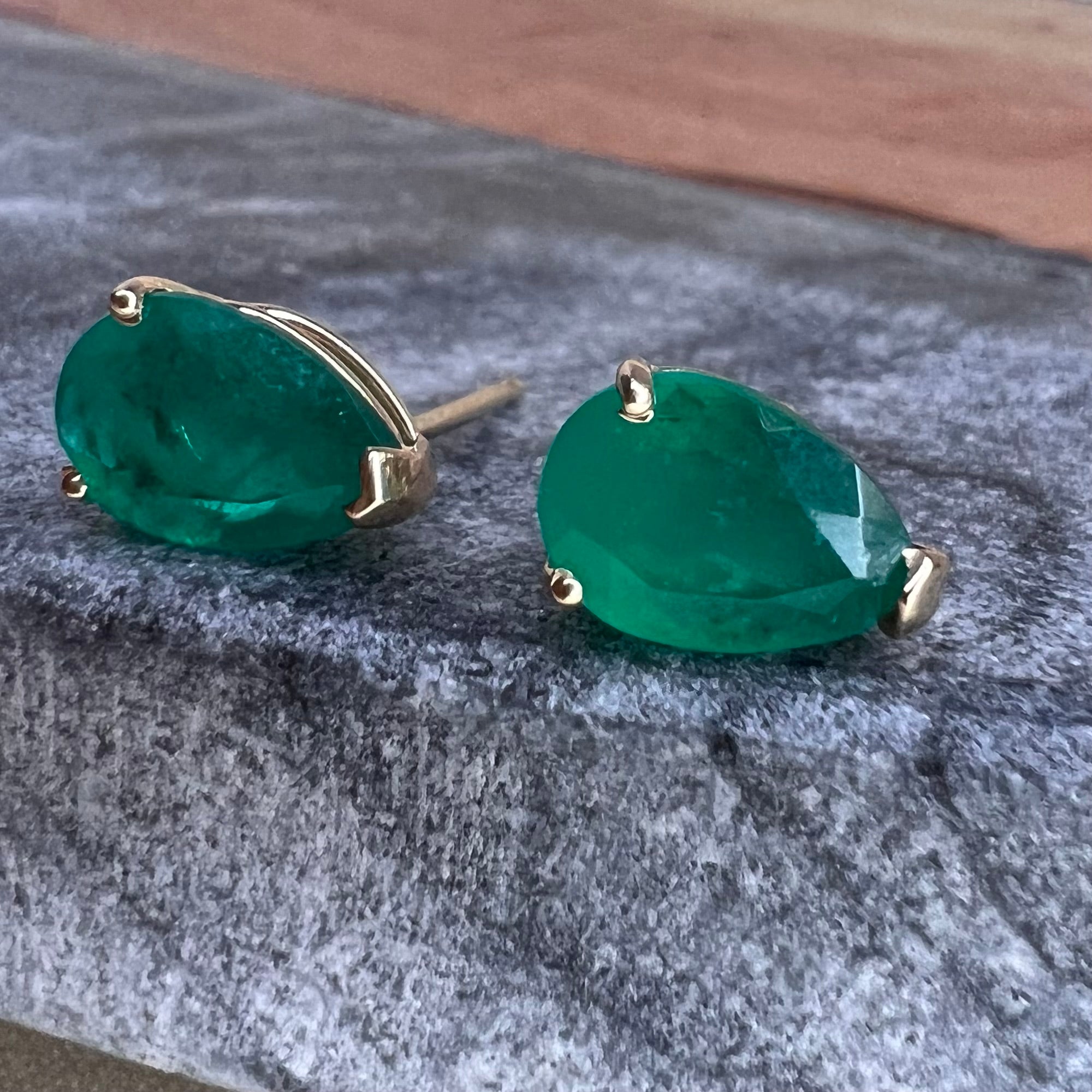 2.4CT Colombian Emerald Pear 14K Yellow Gold Stud Earrings