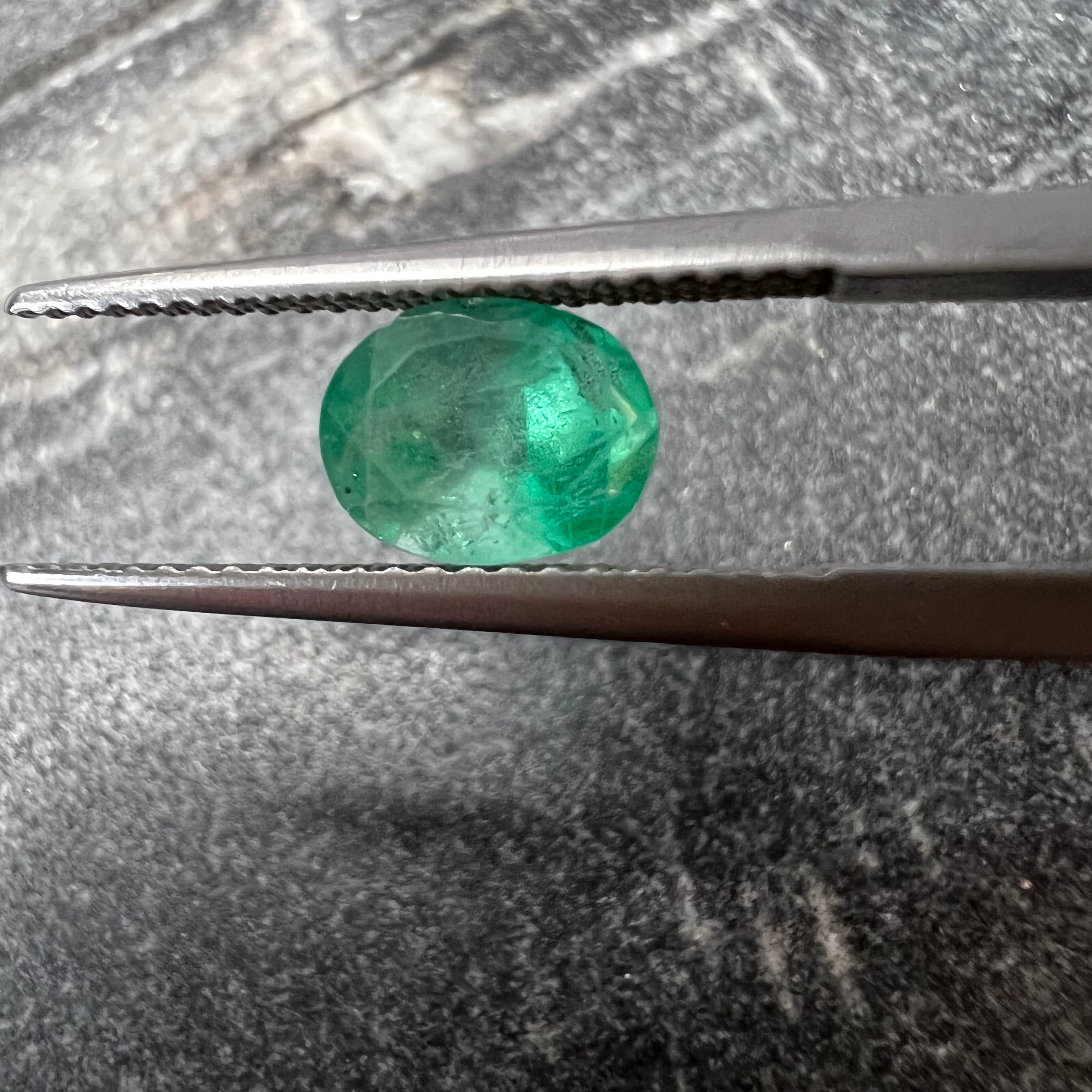 1.34CT Loose Natural Colombian Emerald Oval Shape 7.33x5.86x5.29mm