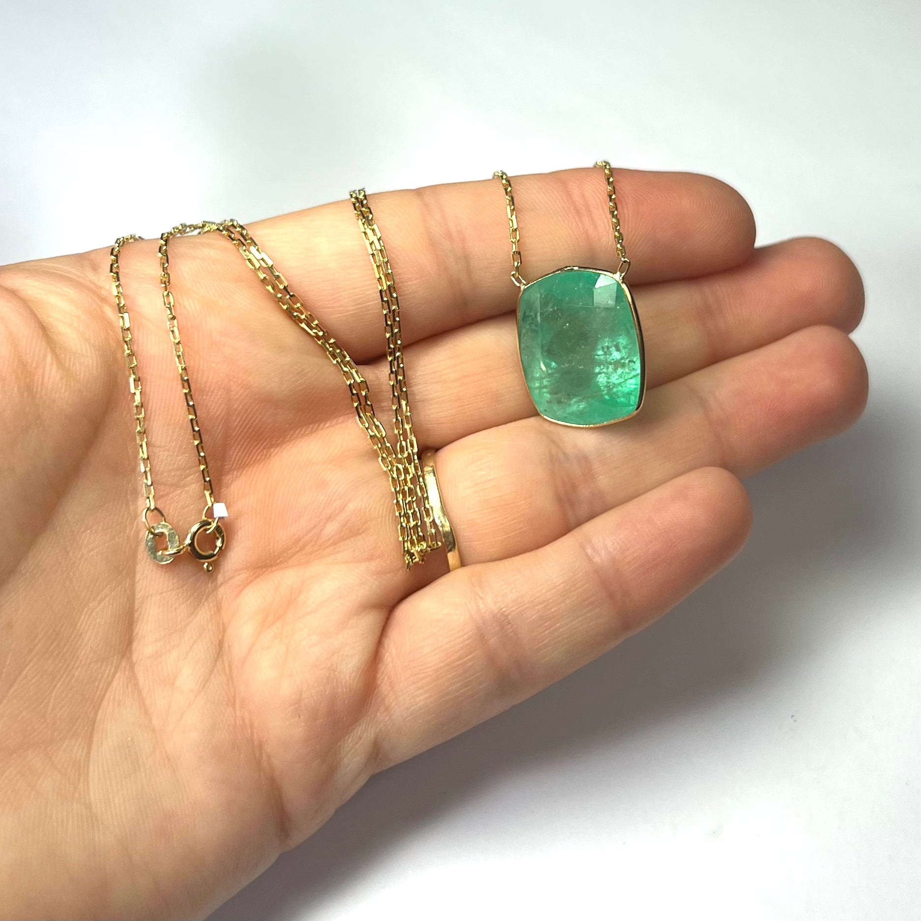 Large Emerald 24" 14K Yellow Gold Cable Chain Necklace