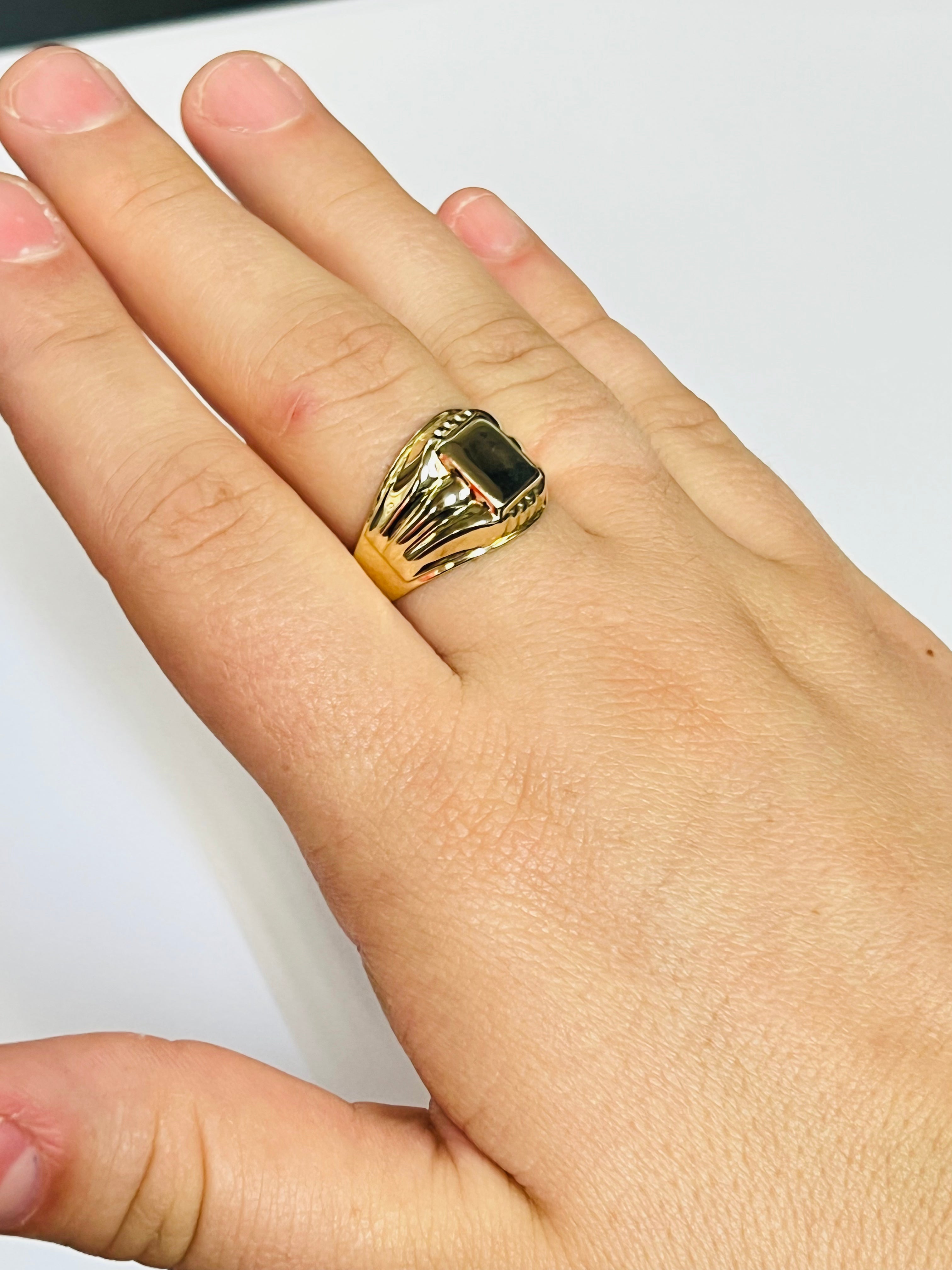 14K Yellow Gold Signet Ring Size 10.5