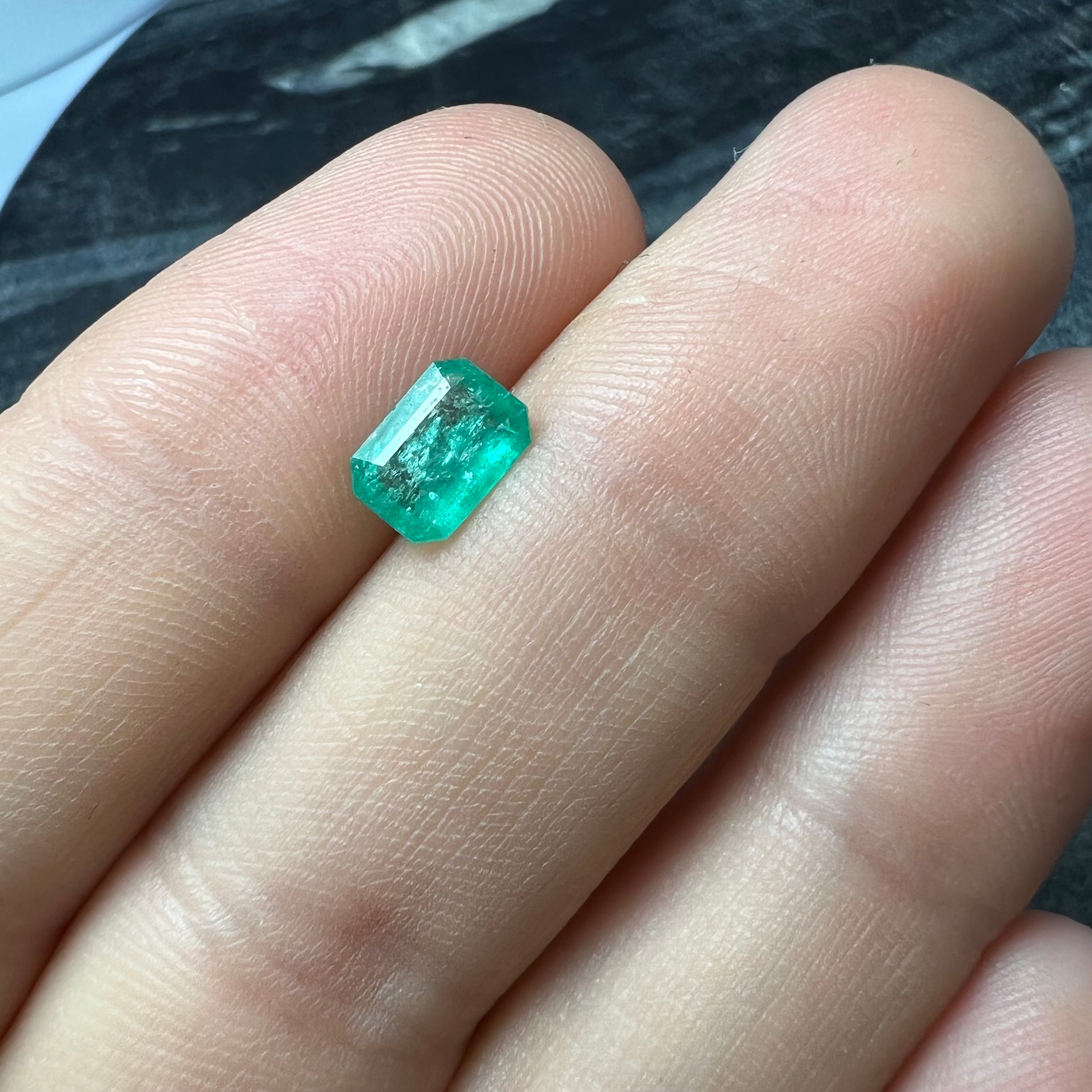 .87CT Loose Natural Colombian Emerald Rectangle Shape 7.21x5.14x2.98mm