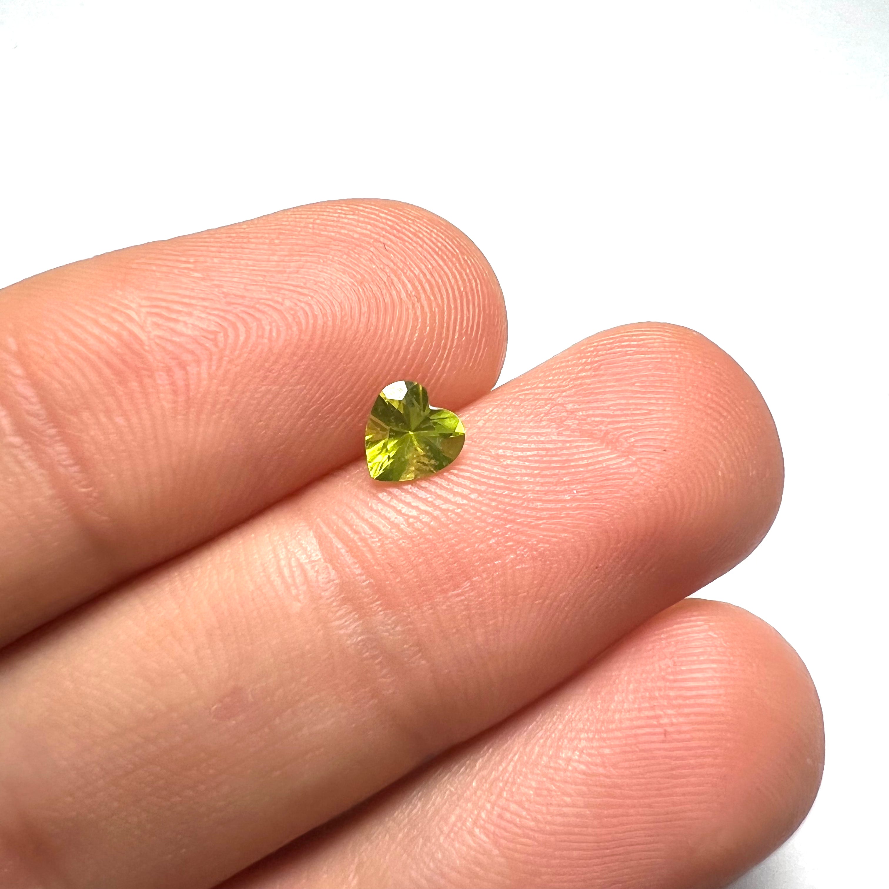 .46CT Loose Natural Heart Cut Peridot 5.1x5x3mm Earth mined Gemstone