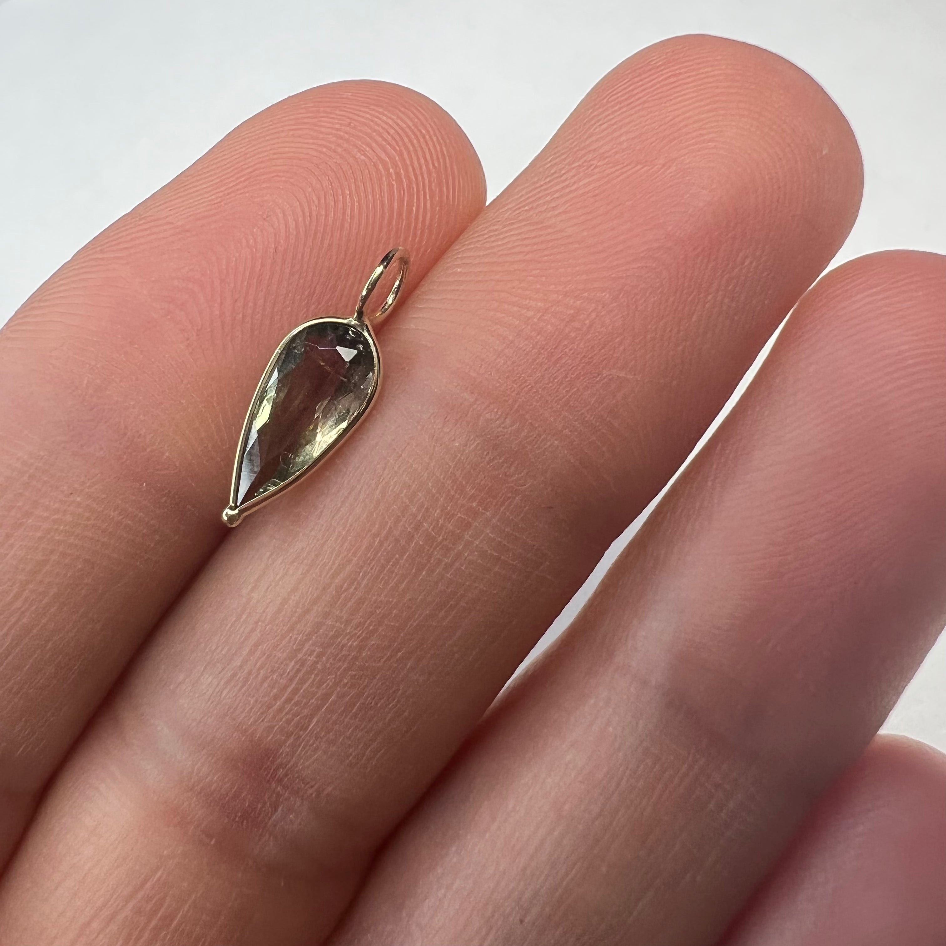 .70CT Natural Green Pear Tourmaline14K Yellow Gold Pendant Charm 16x5.5mm