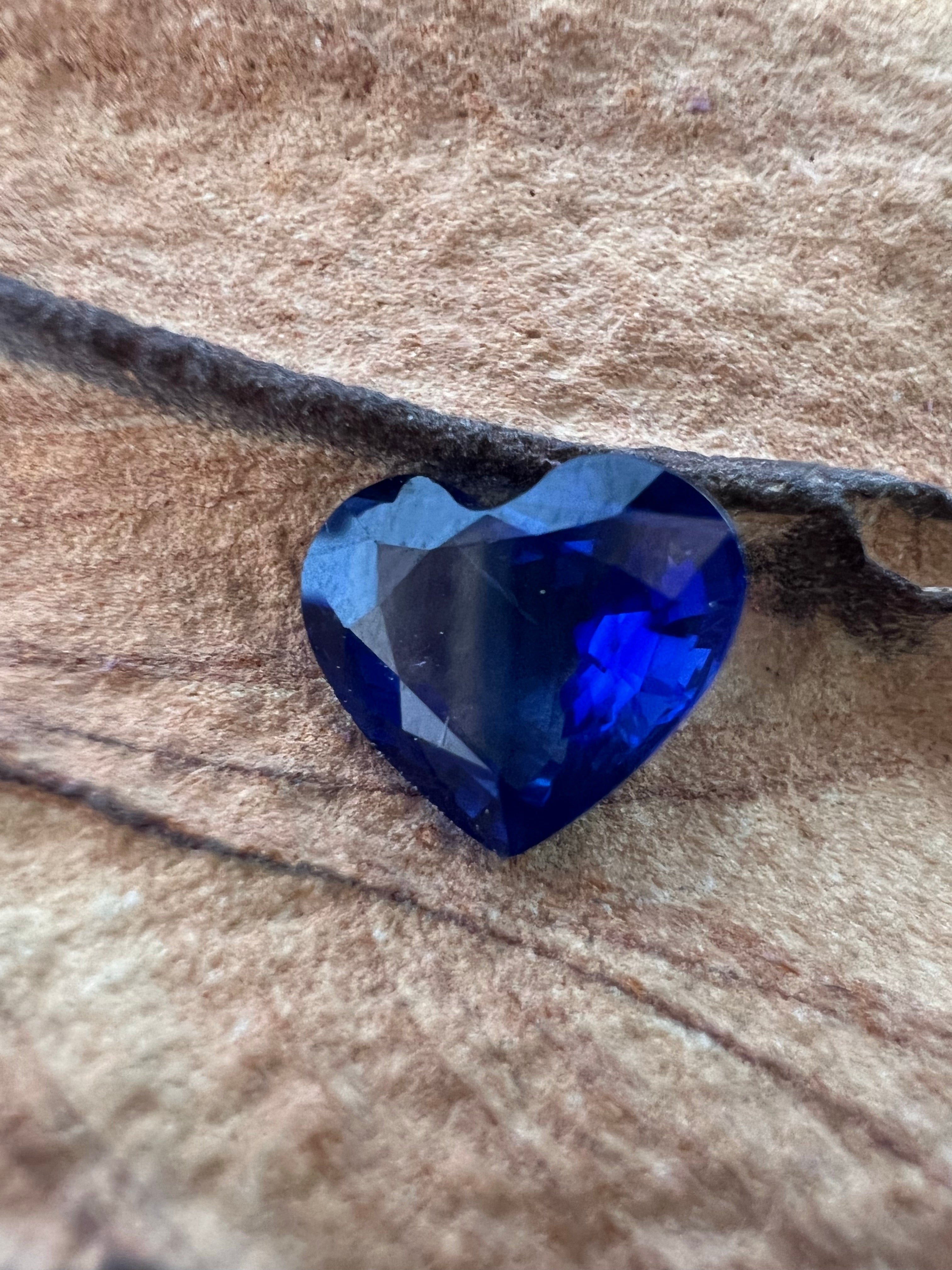 2.15CT Loose Natural Sapphire Brilliant Cut Heart Shape 7.56x8.94x4.25mm