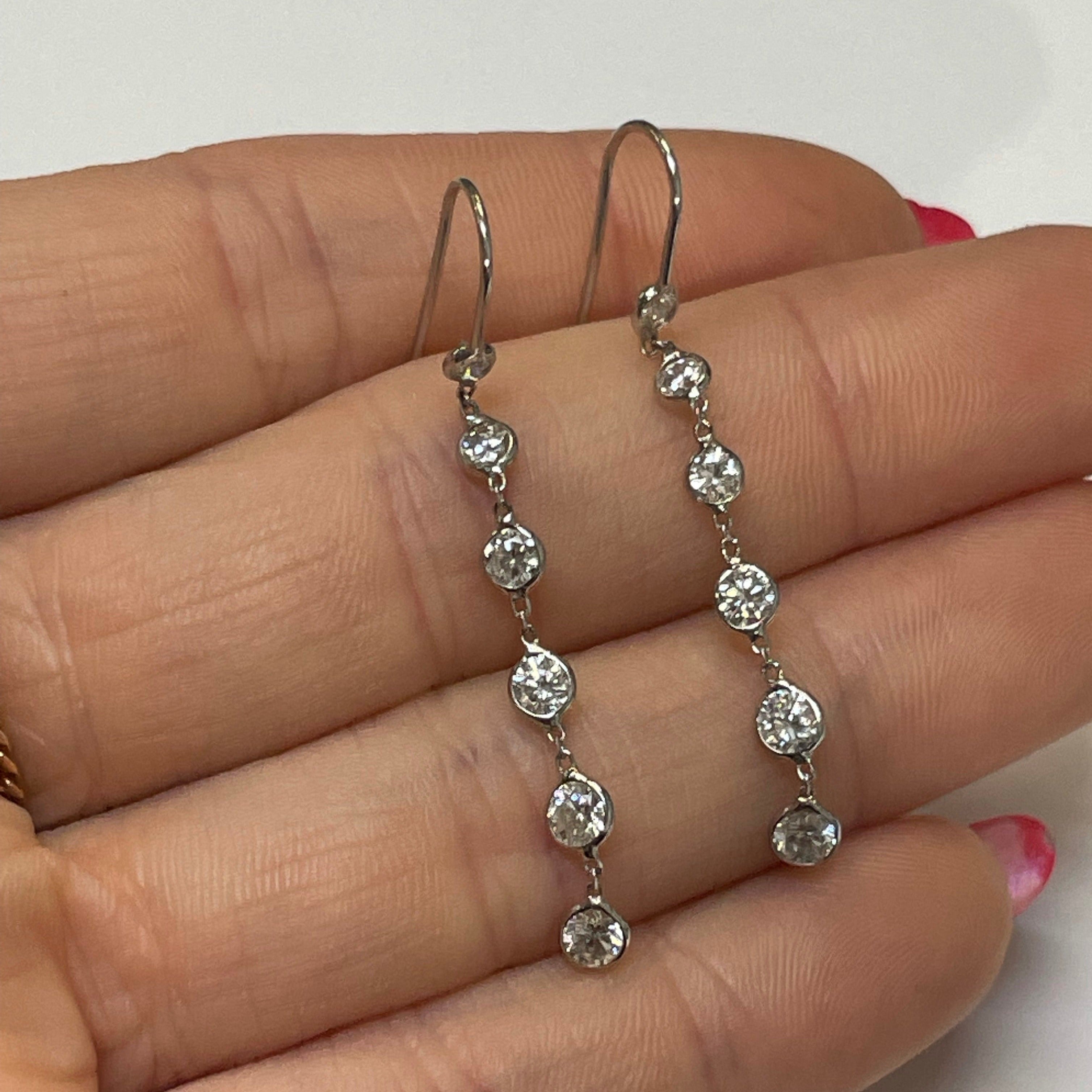 1.2ct Graduated Natural Diamond Earrings