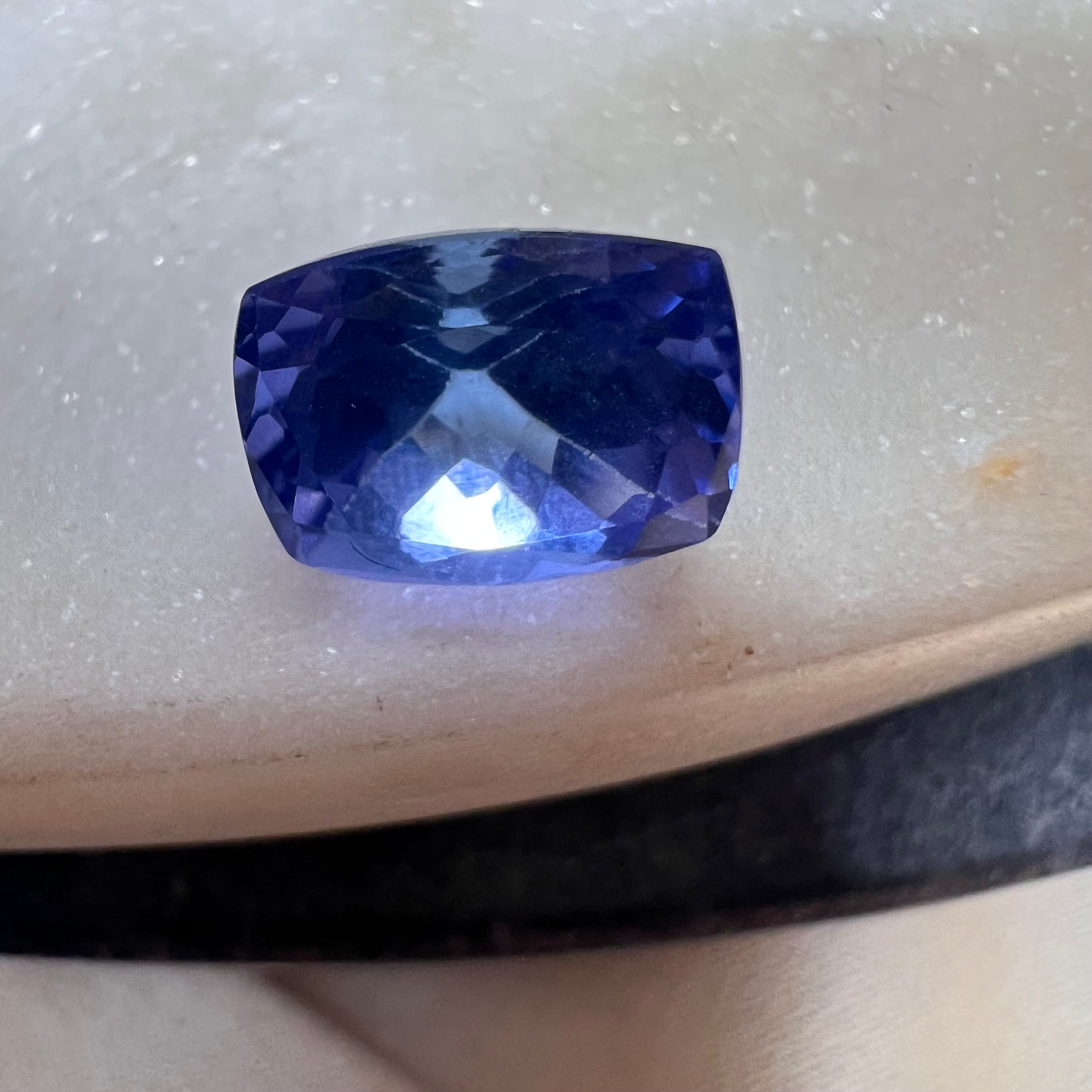 3.78CTW Loose Natural Brilliant Cut Tanzanite 9.71x7.43mm Earth mined Gemstone