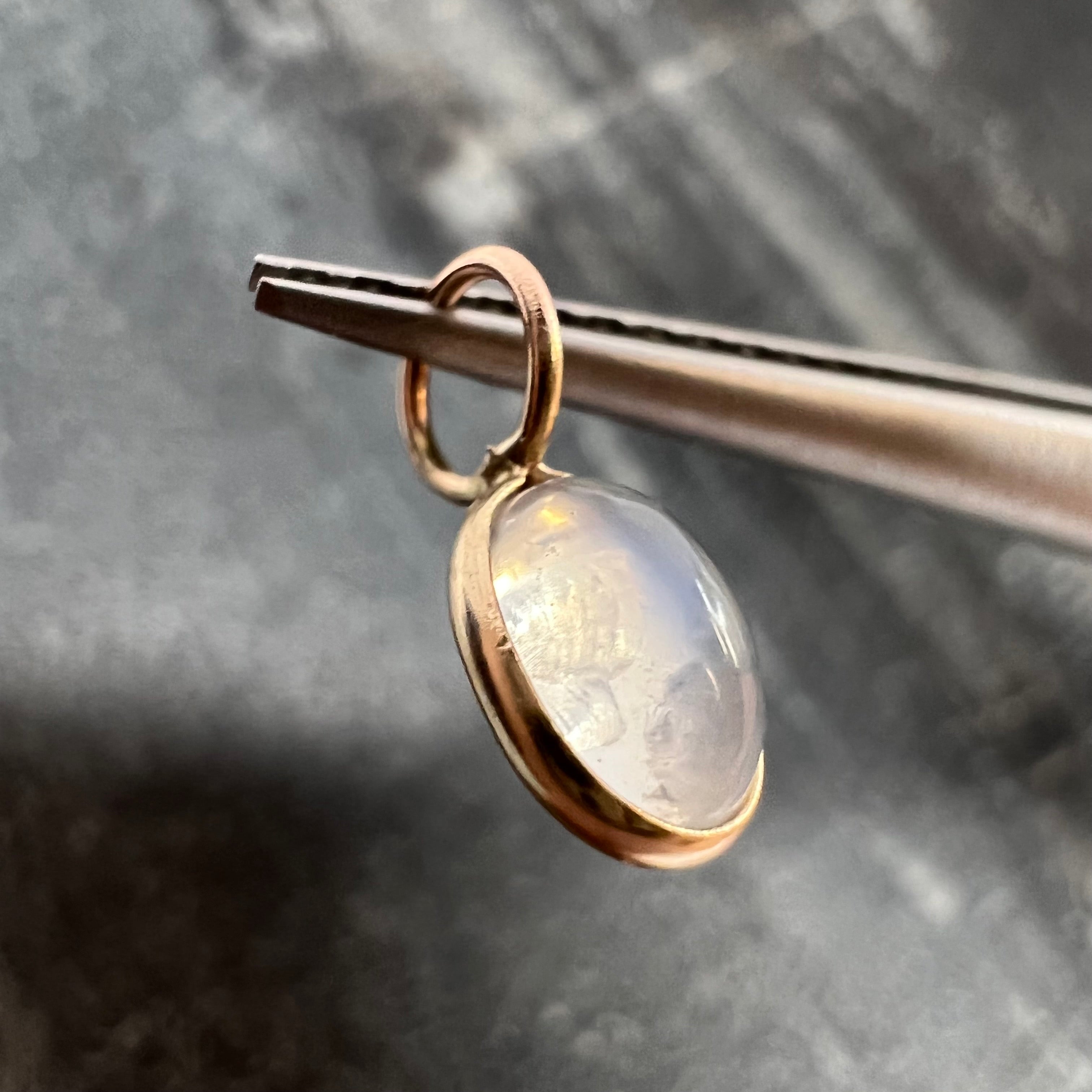 Cabochon Moonstone 14K Yellow Gold Pendant Charm 12.42x5.63x3.11mm
