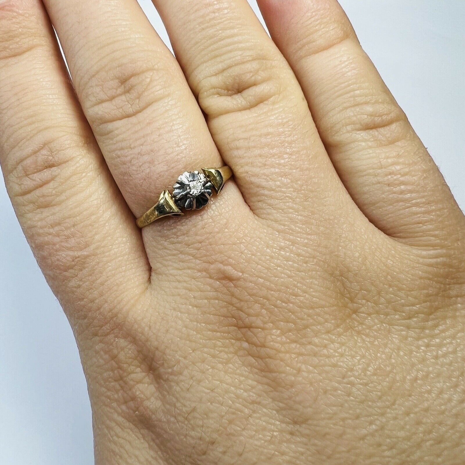 14K Yellow Gold Diamond Solitaire Ring Band Size 8.25