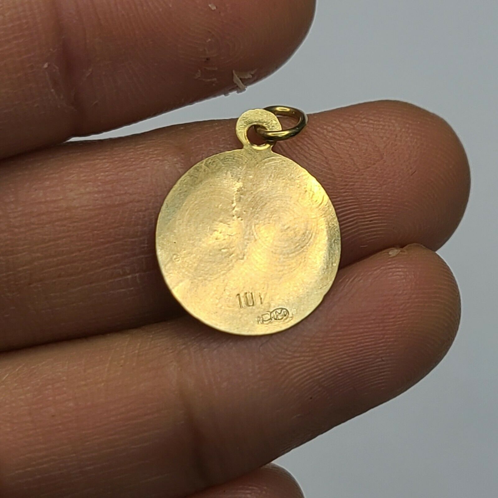 10K Yellow Gold Seahorse Round Pendant Charm 20mmX14mm