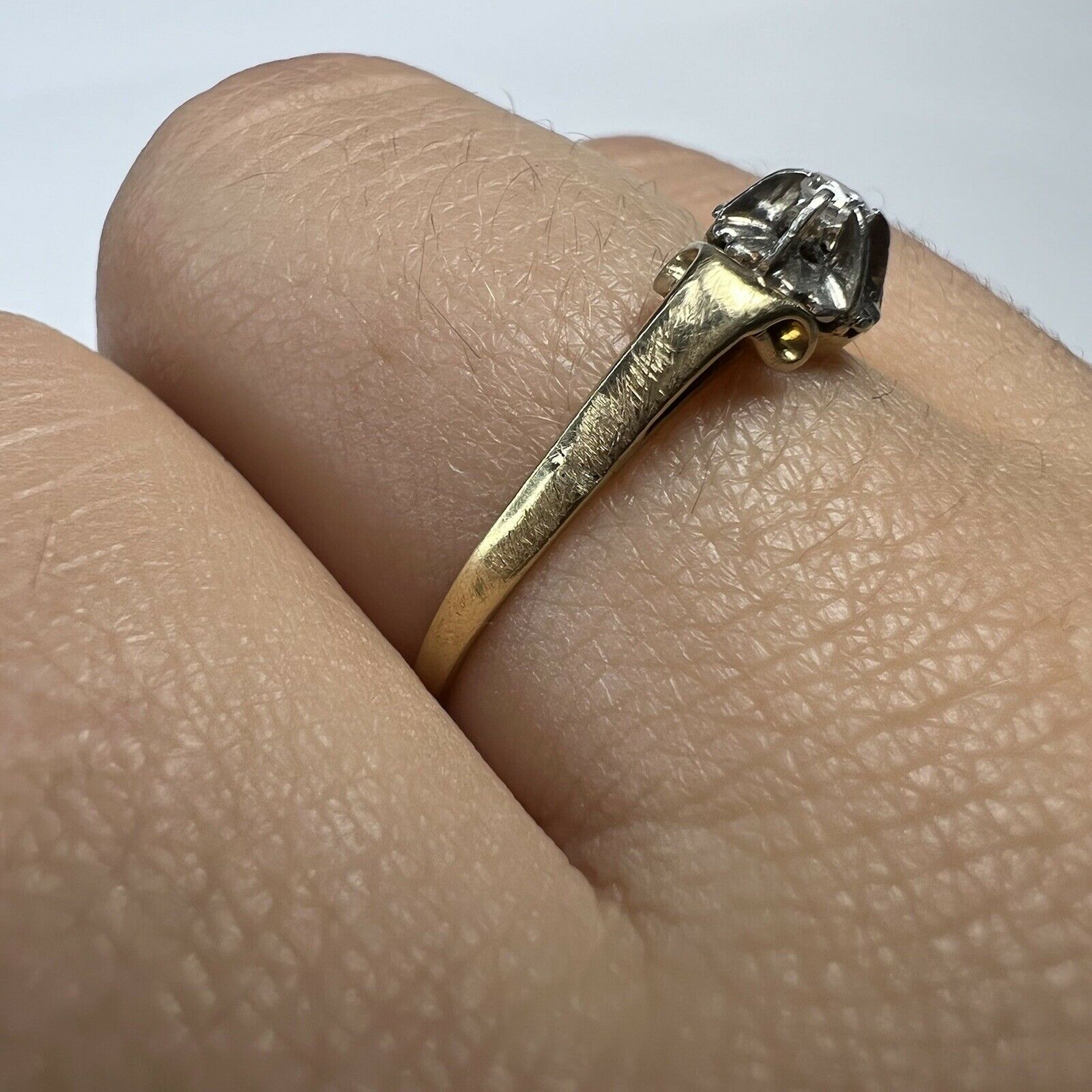 14K Yellow Gold Diamond Solitaire Ring Band Size 8.25