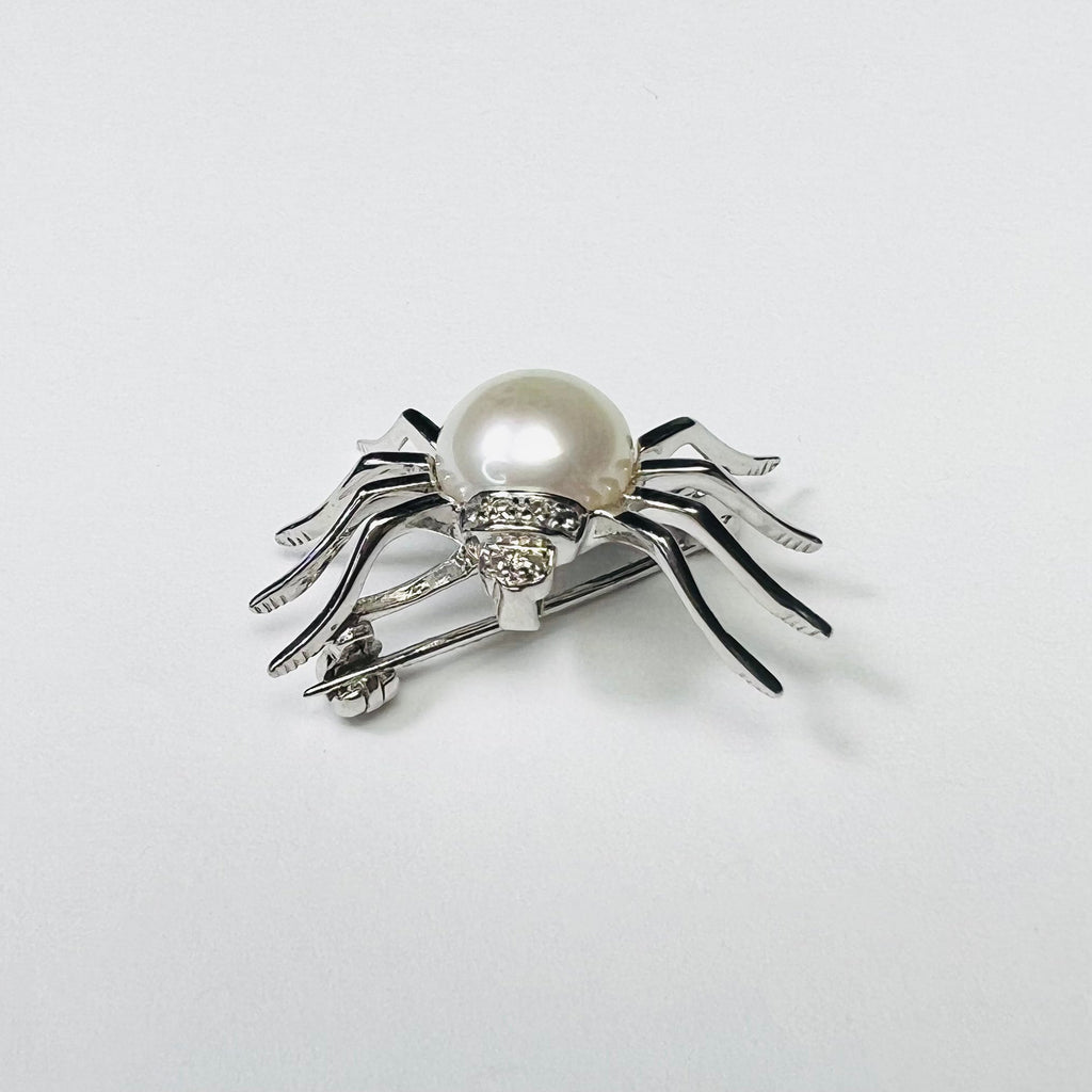 Brooches & Pins