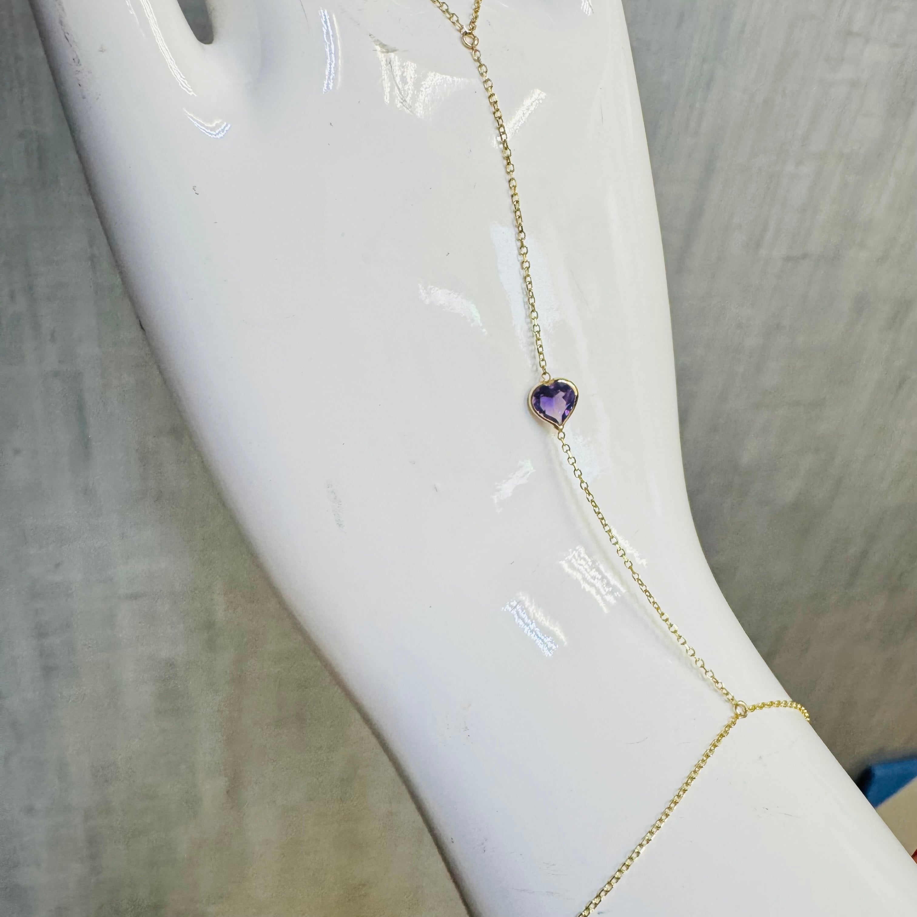 14K Yellow Gold Amethyst Heart Handchain