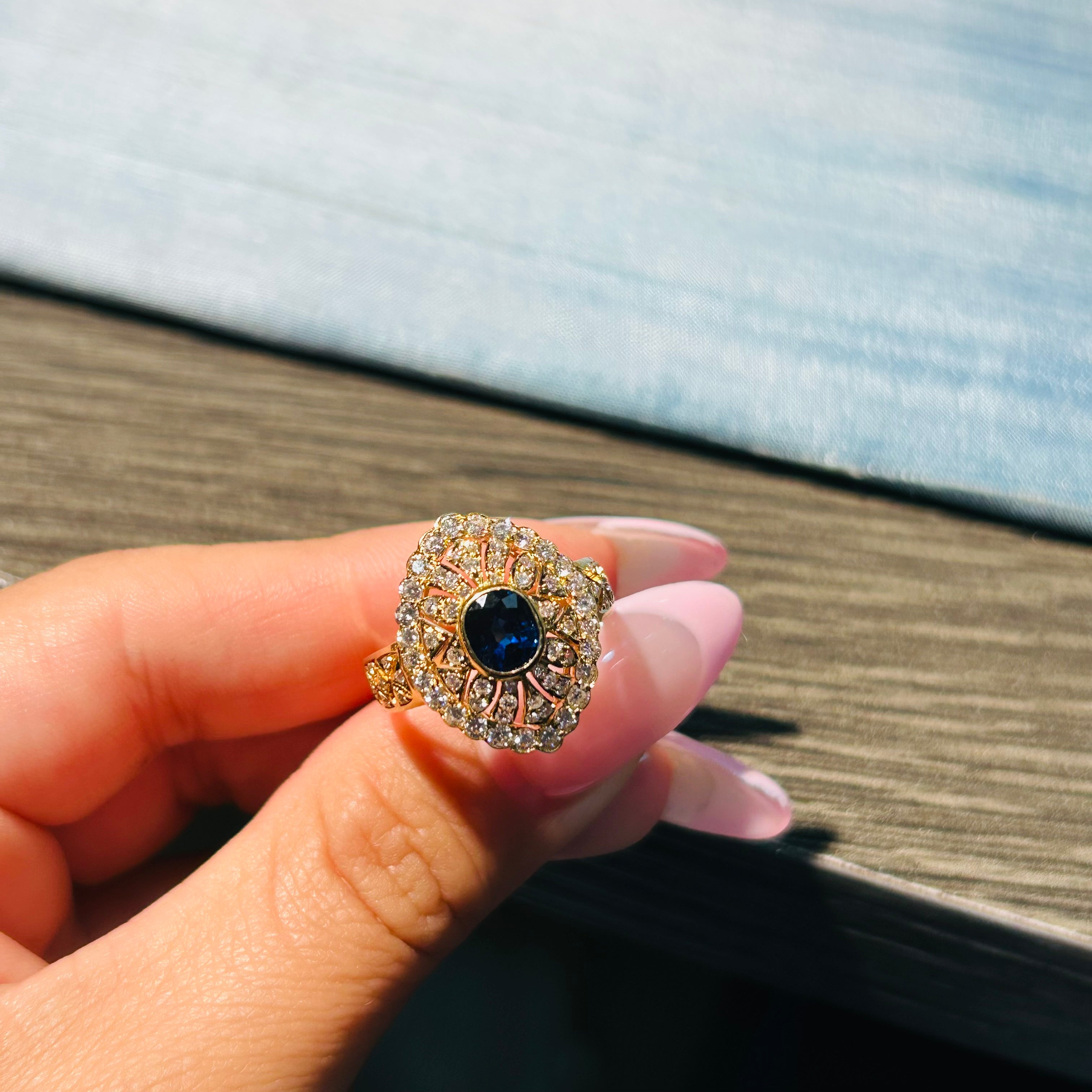 18K Yellow Gold Natural Diamond And Natural Blue Sapphire Size 6.5