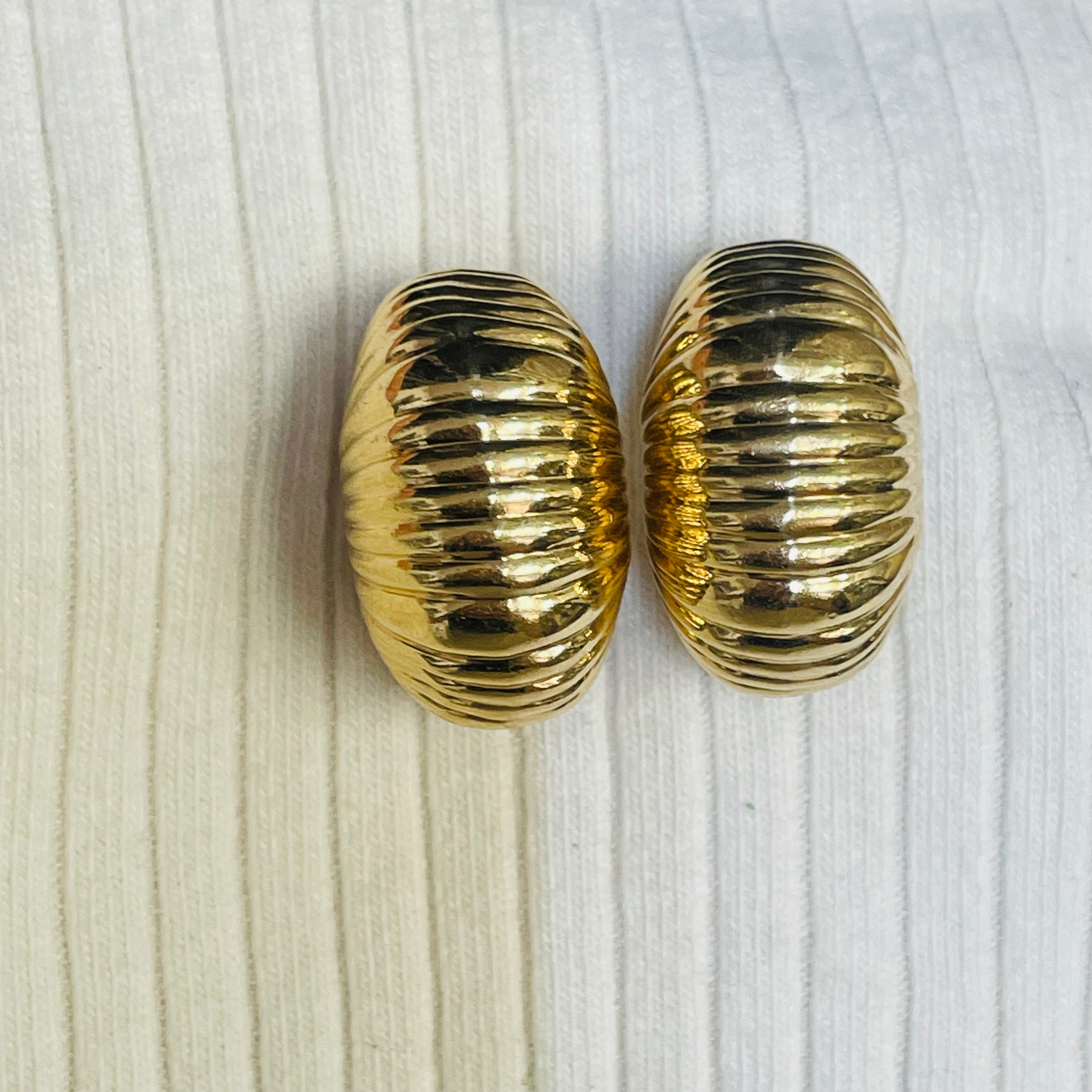 Gorgeous Cartier Puffy Tubogas 14K Yellow Gold Earrings