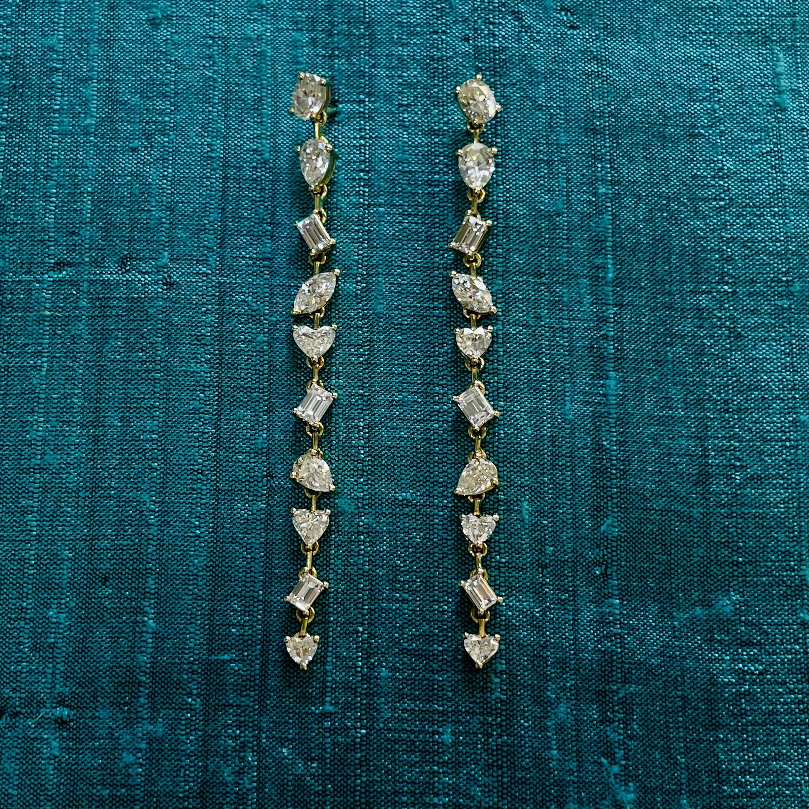 18K Yellow Gold Stunning Mixed Shape Natural Diamond Long Articulated Drop Earrings