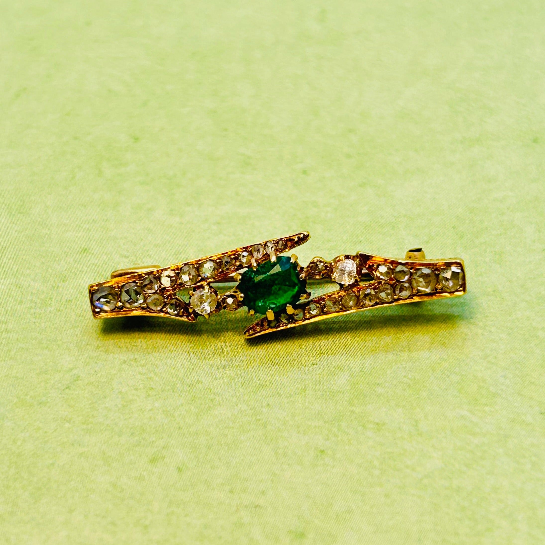 Diamond & Emerald Vintage Antique Pin Brooch 1.5”