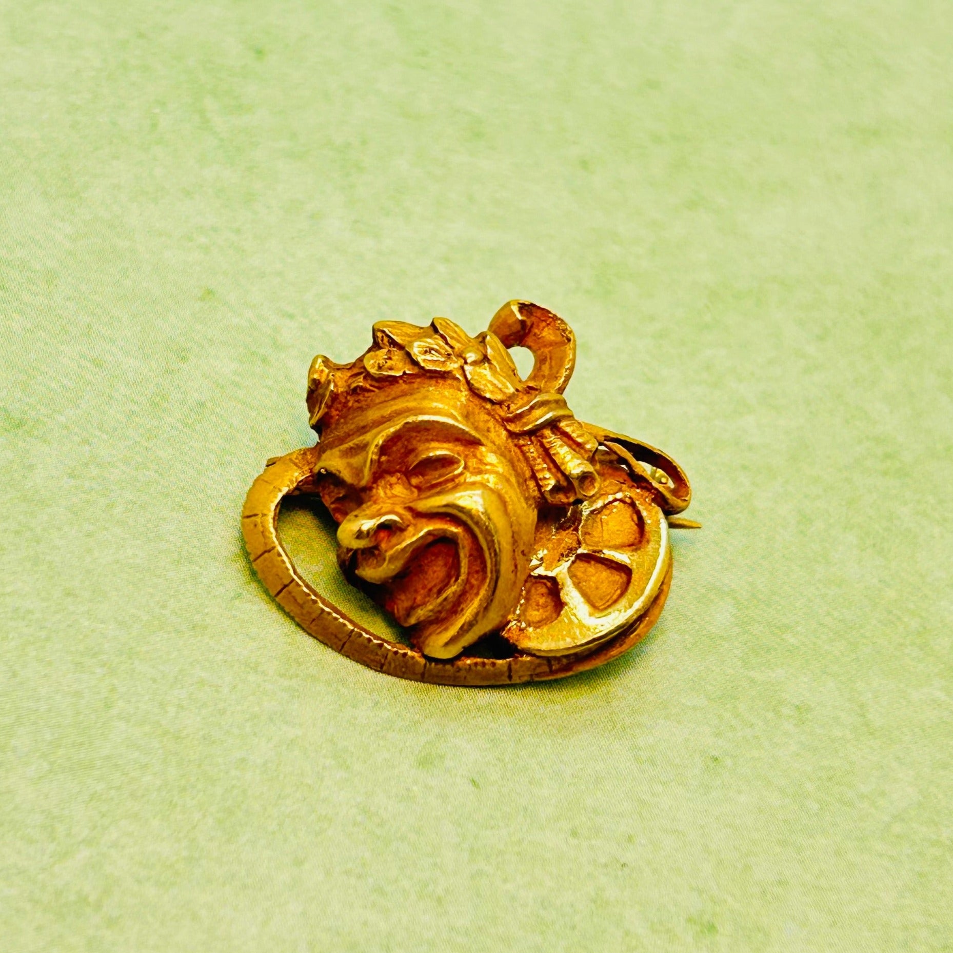 18K Yellow Gold Solid Mask Pin Brooch