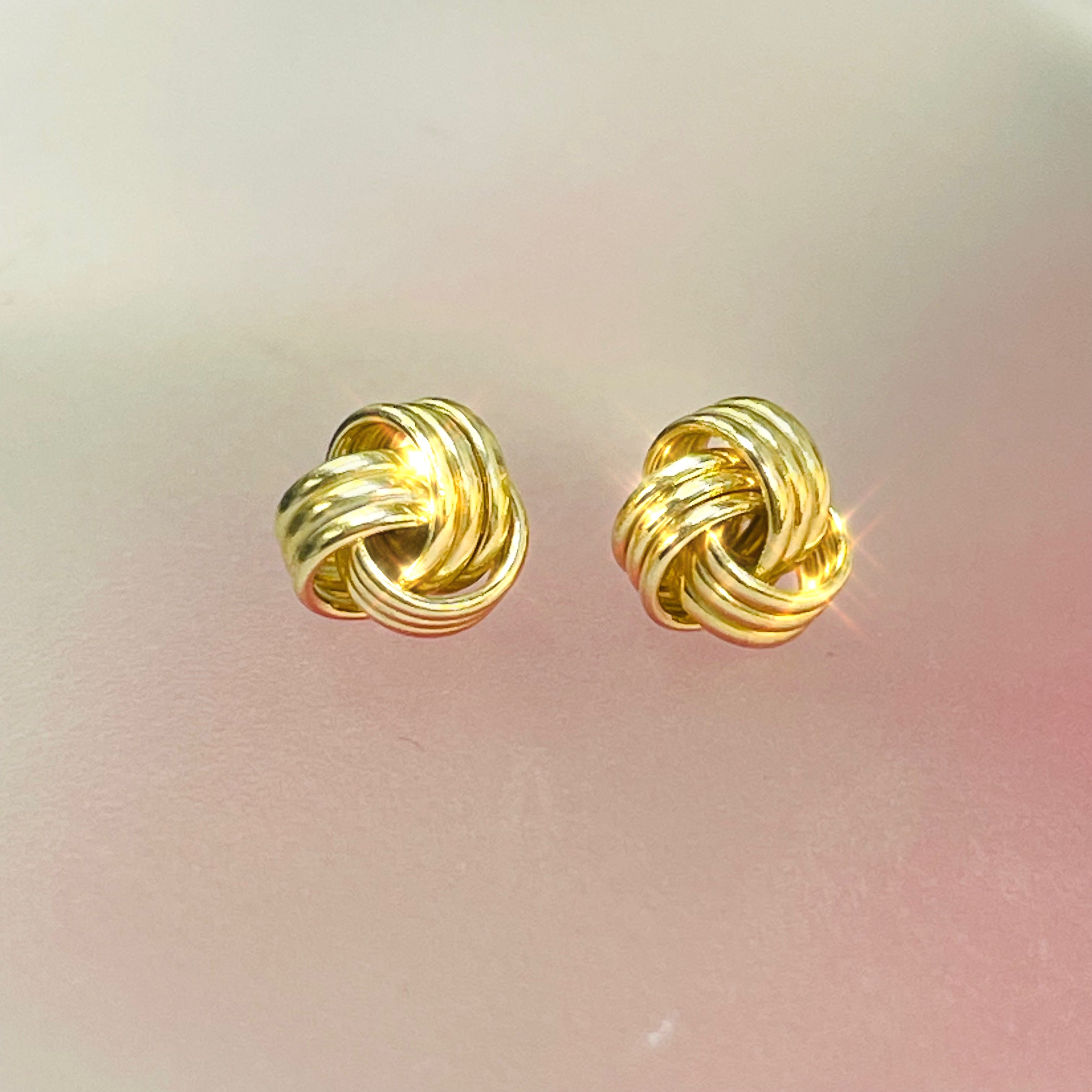 Classic 7mm  Dimensional Knot 14K Yellow Gold Earring Studs