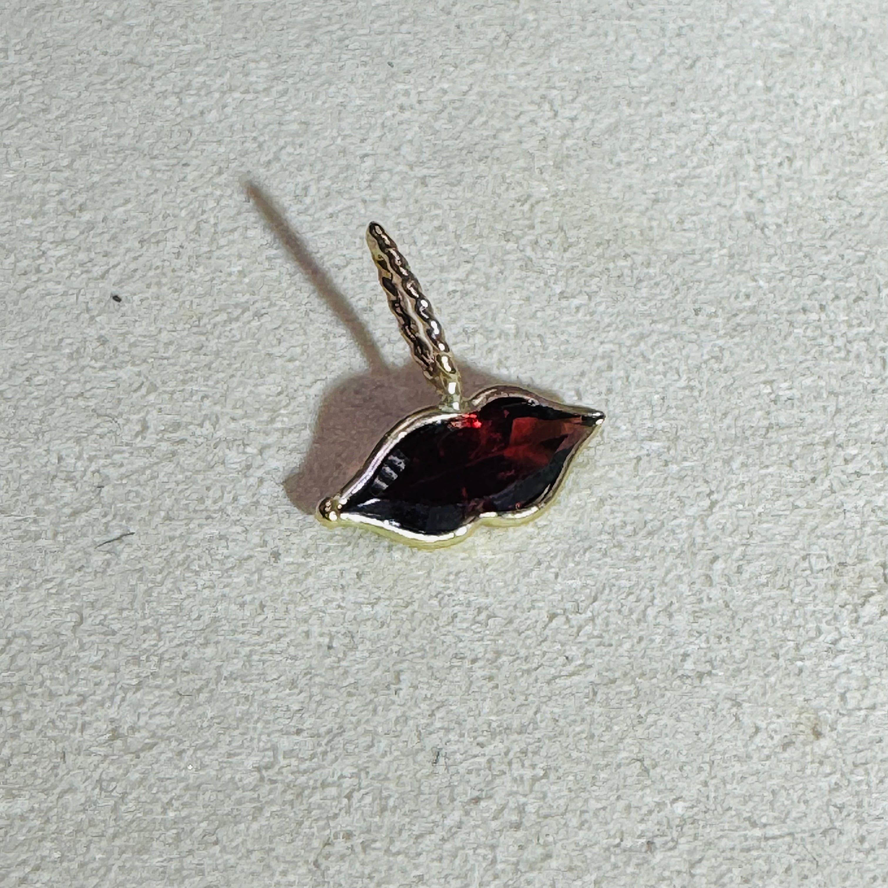 Natural Juicy Garnet Lip 14K Gem Charm Pendant