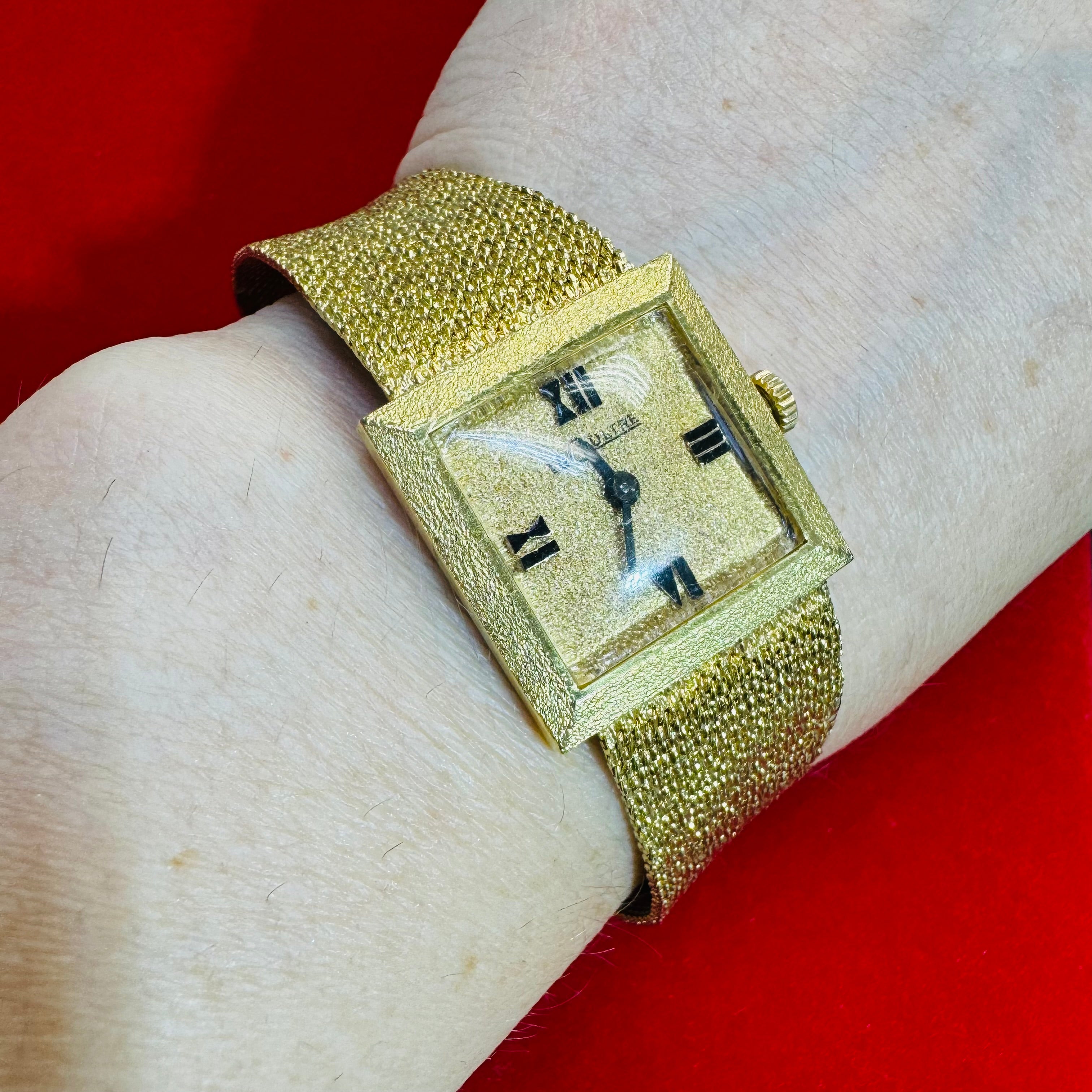 Retro Jaegre le Coultre Solid 18K Yellow Gold Mens Wristwatch 7-7.5”