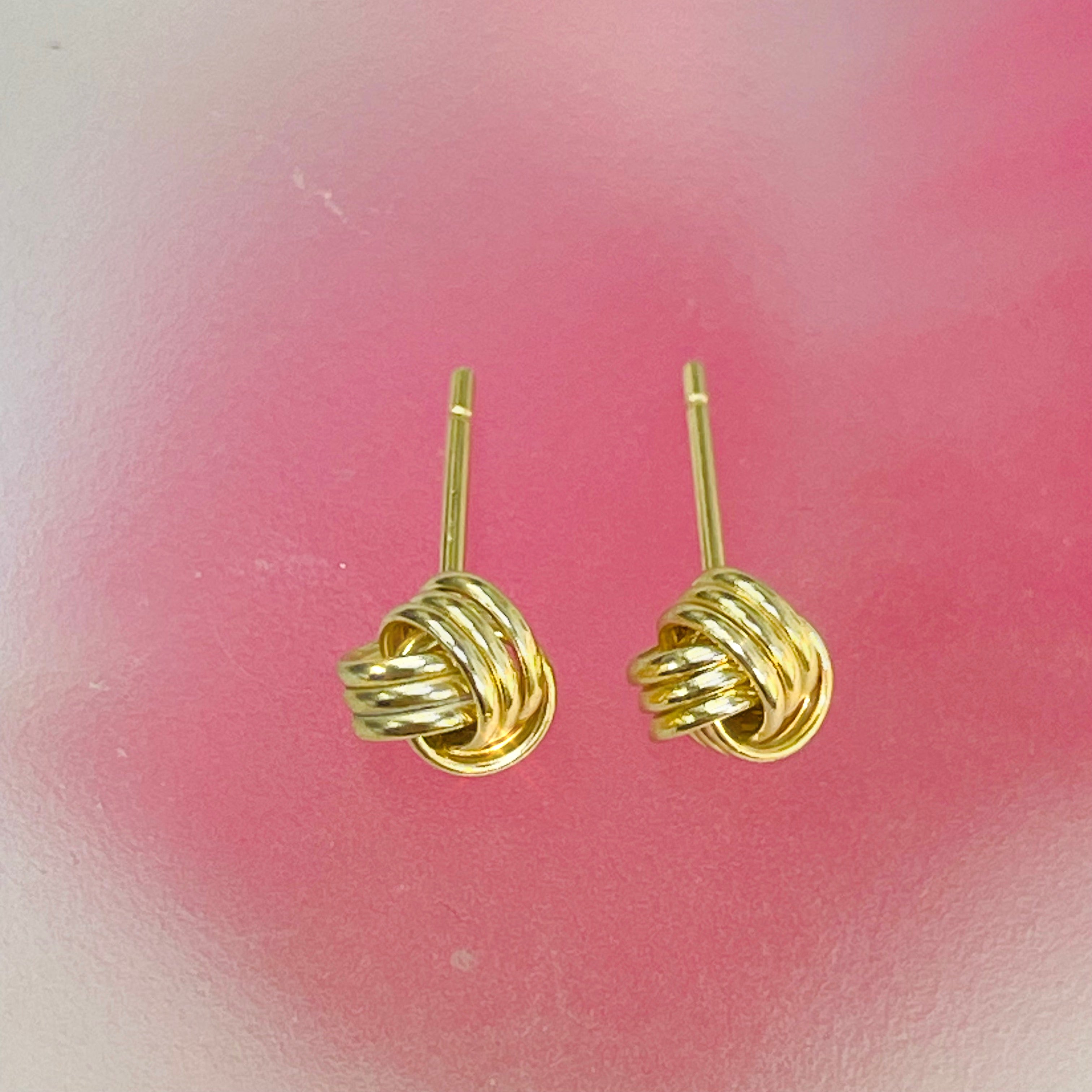Classic 7mm  Dimensional Knot 14K Yellow Gold Earring Studs