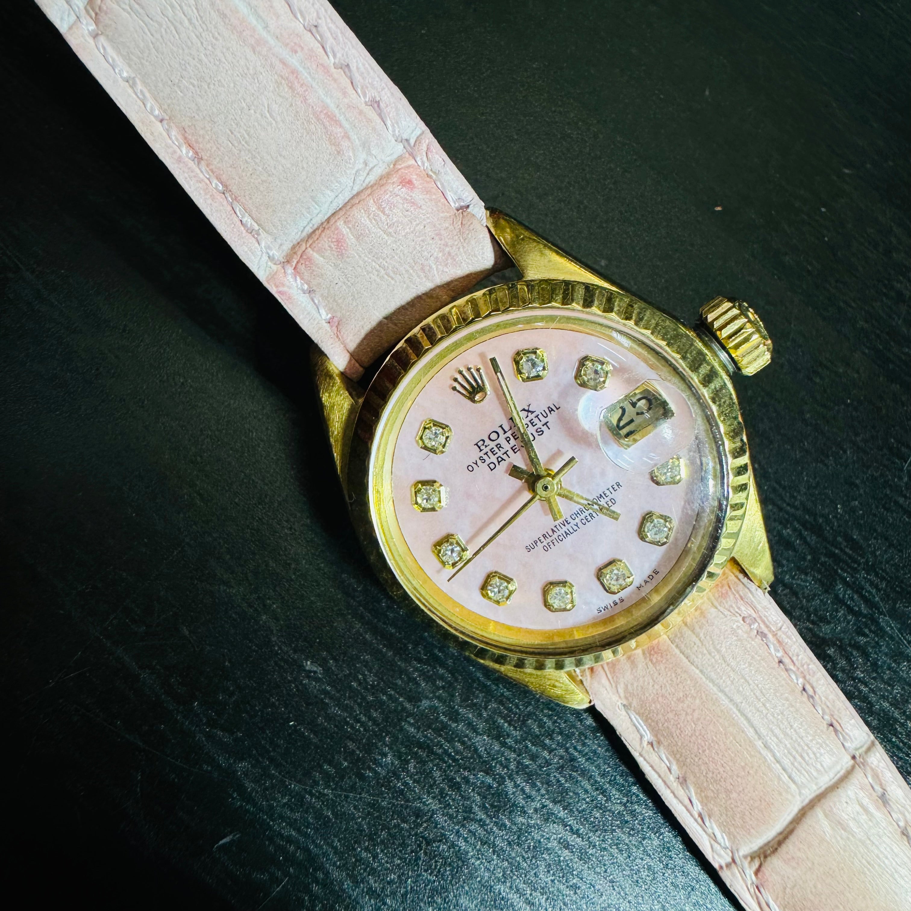 26mm 18K Yellow Gold Vintage Ladies Wristwatch with Pink Mother of Pearl Diamond Dial