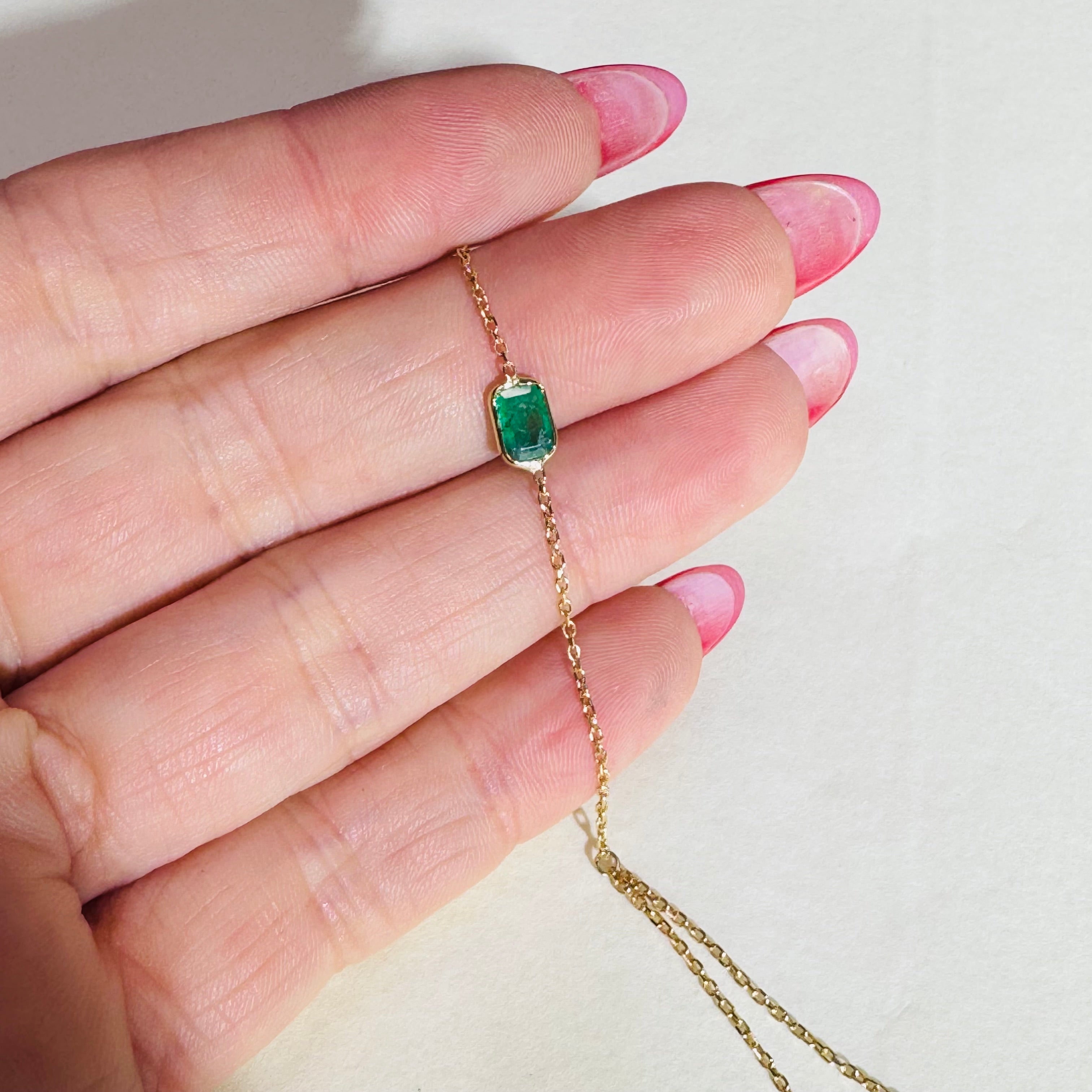 14k Yellow Gold Colombian Emerald Handchain