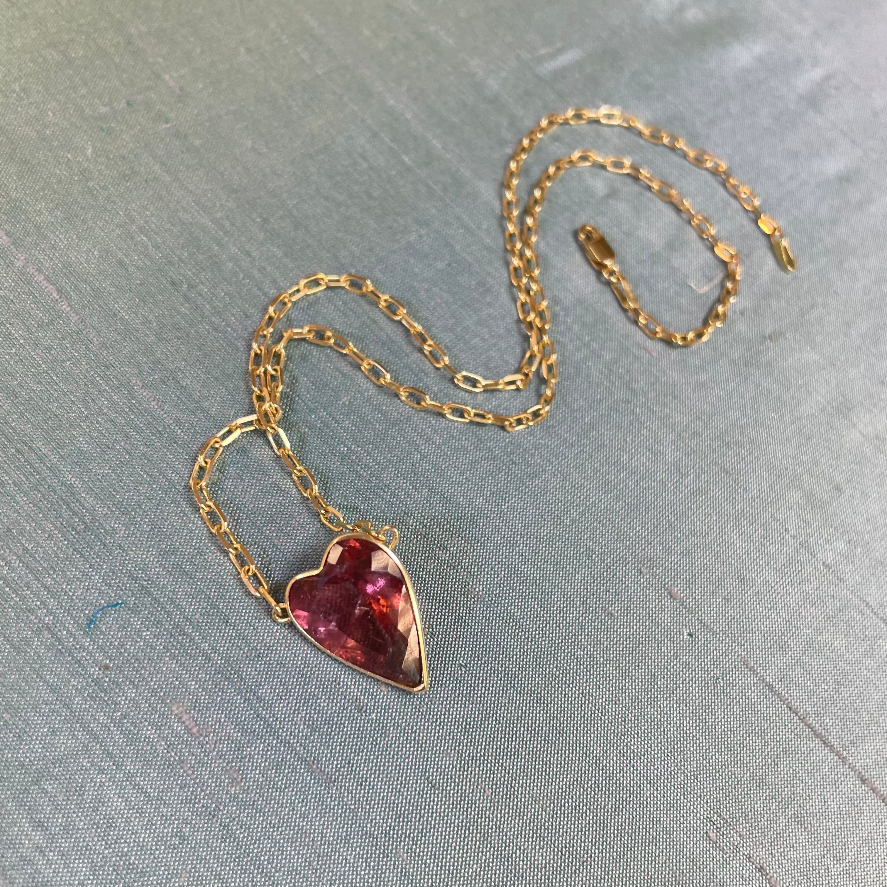 9CT Natural Reddish Pink Tourmaline Heart Solitaire Necklace Pendant 18K Yellow