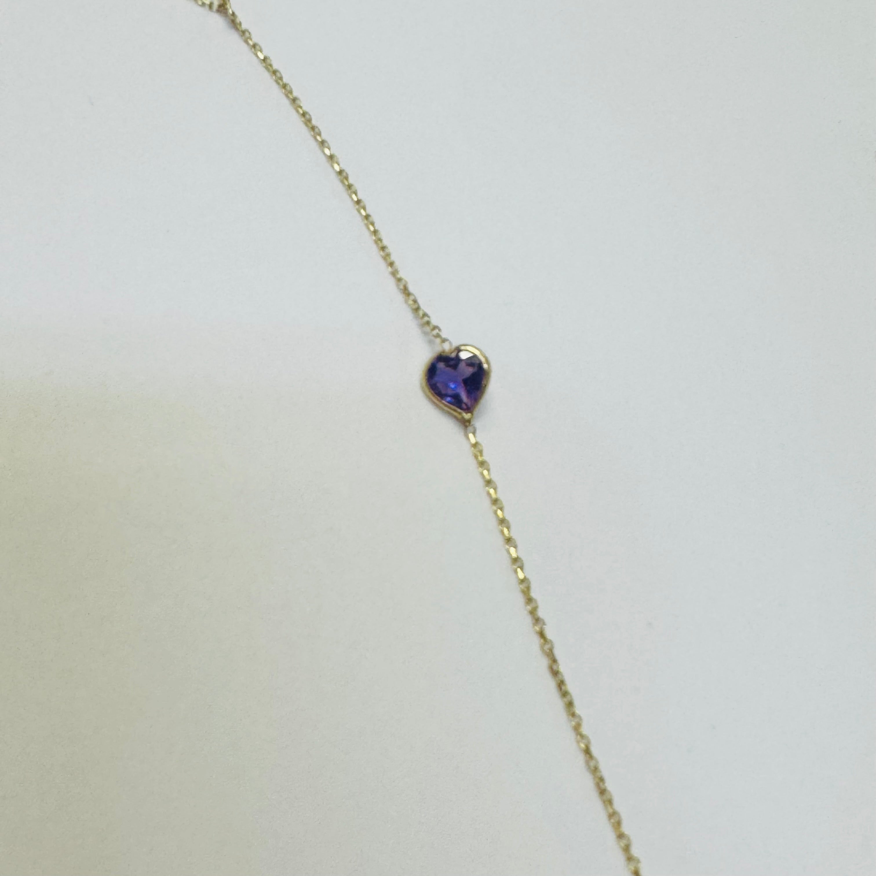 14K Yellow Gold Amethyst Heart Handchain