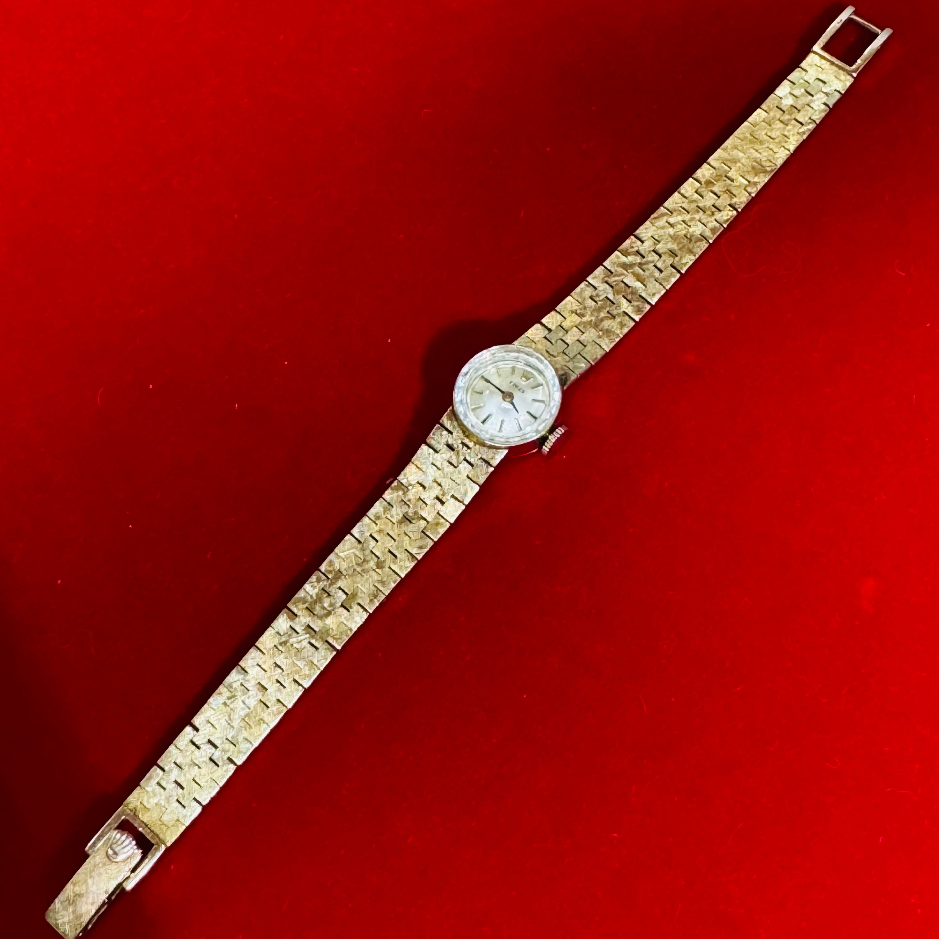 20mm Vintage Ladies Rolex Ladies Mini Wristwatch Solid 14K Yellow Gold