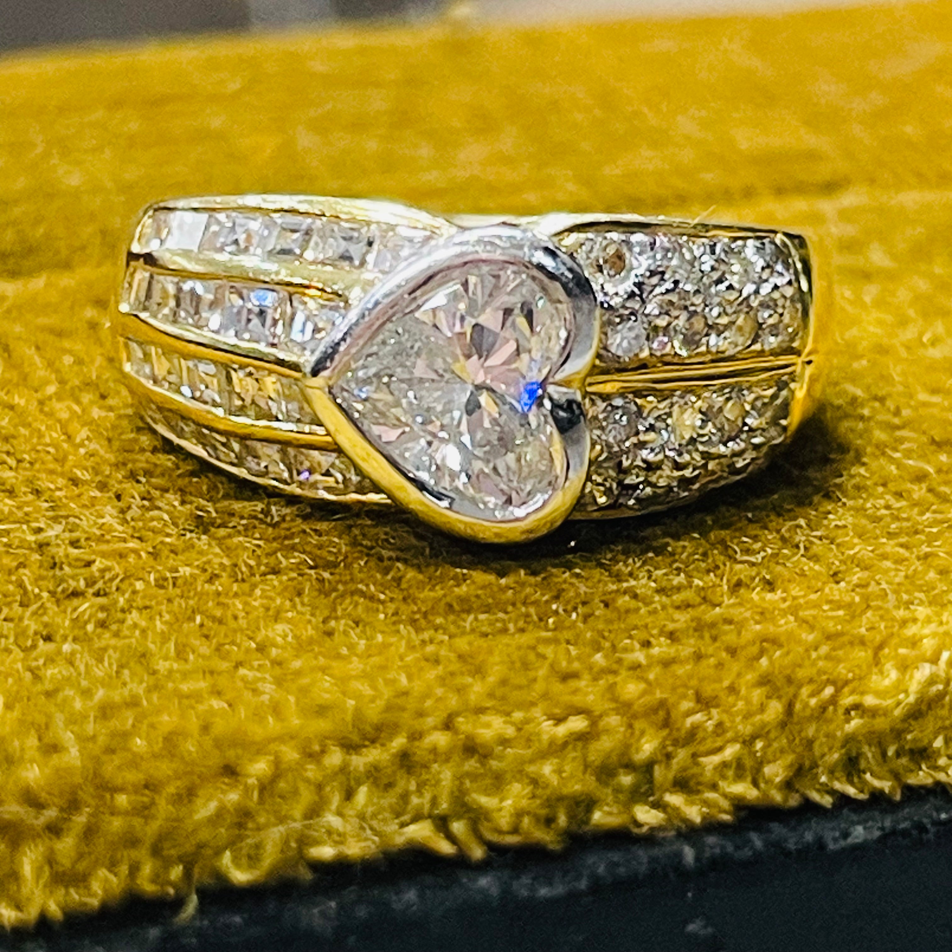 18K Yellow Gold Diamond Heart Ring