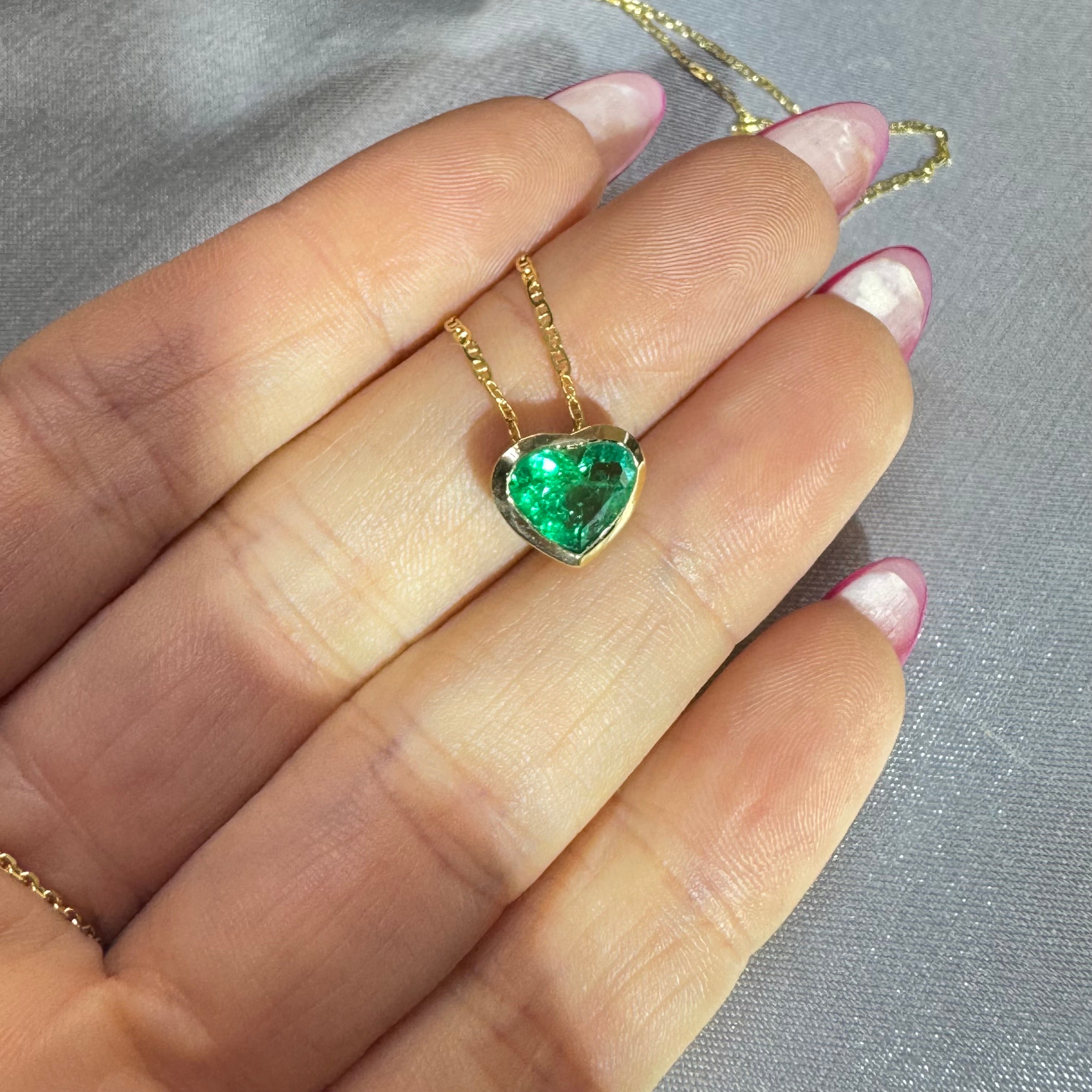18K Gold Bezel Set Colombian Emerald Necklace