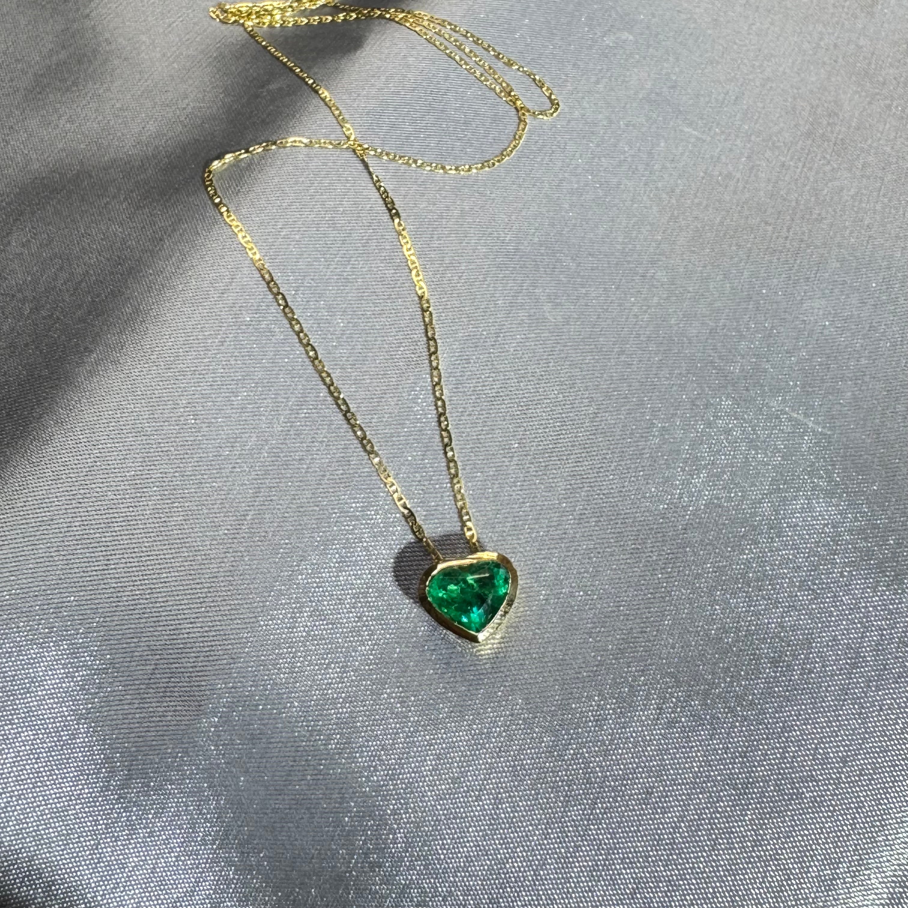 18K Gold Bezel Set Colombian Emerald Necklace