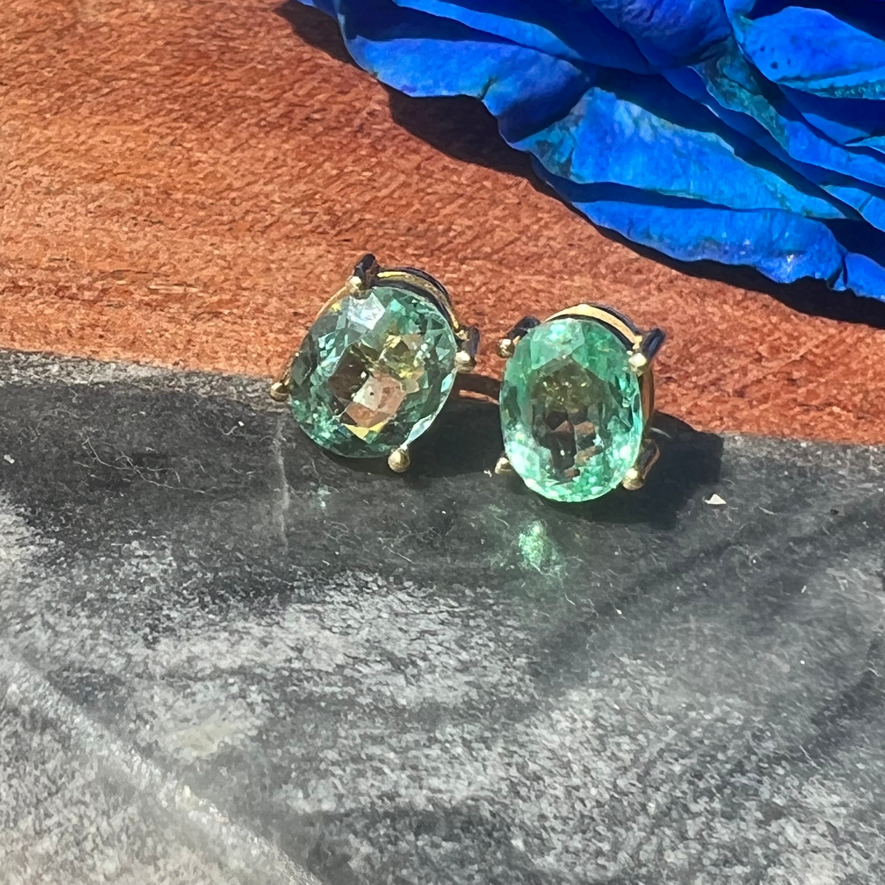 Colombian Emerald 18K Yellow Gold Stud Earrings
