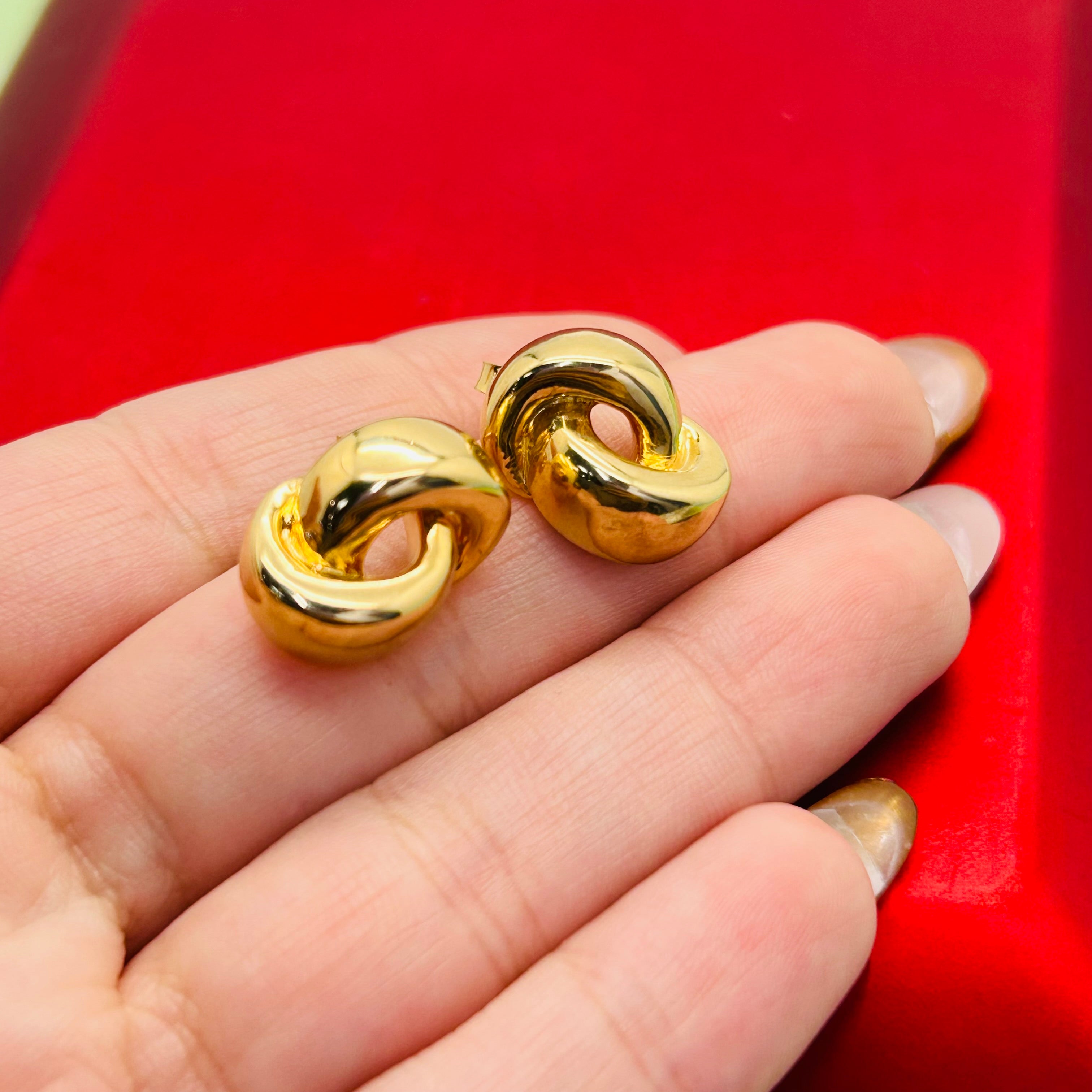 14K Yellow Gold Puffy Knot Earrings Studs