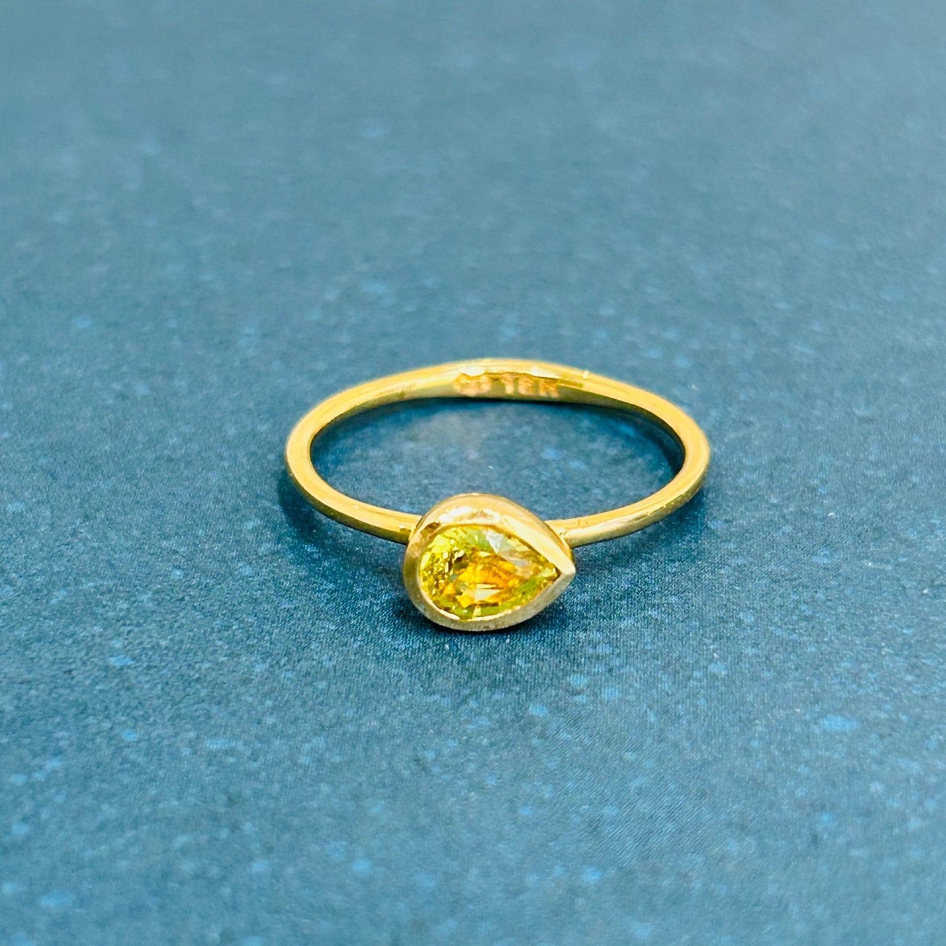 14k Yellow Gold Yellow Sapphire Ring Size 7.25