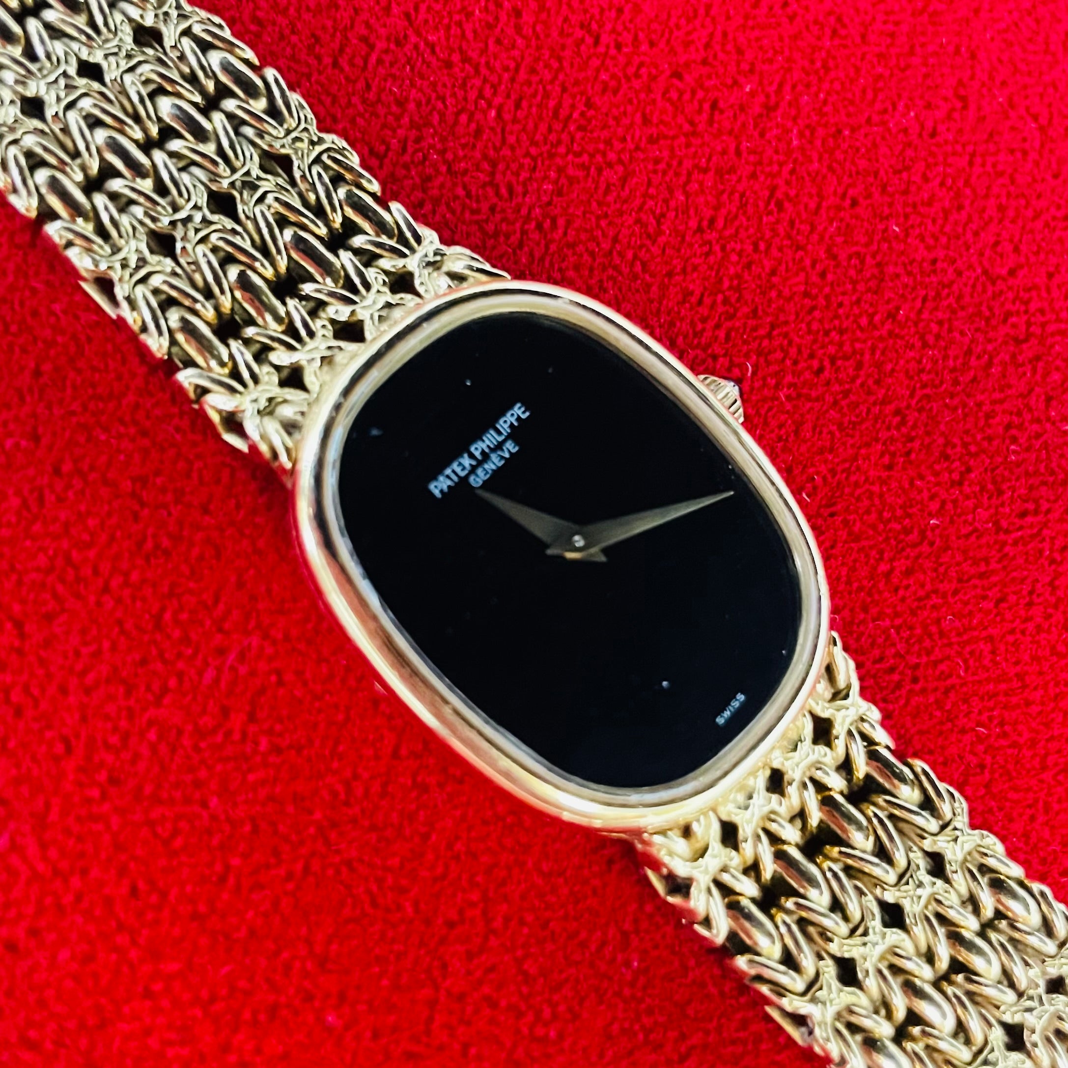 23MM Patek Philippe Ellipse Onyx Dial 18K Gold Wristwatch Ladies