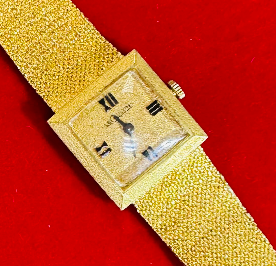 Retro Jaegre le Coultre Solid 18K Yellow Gold Mens Wristwatch 7-7.5”