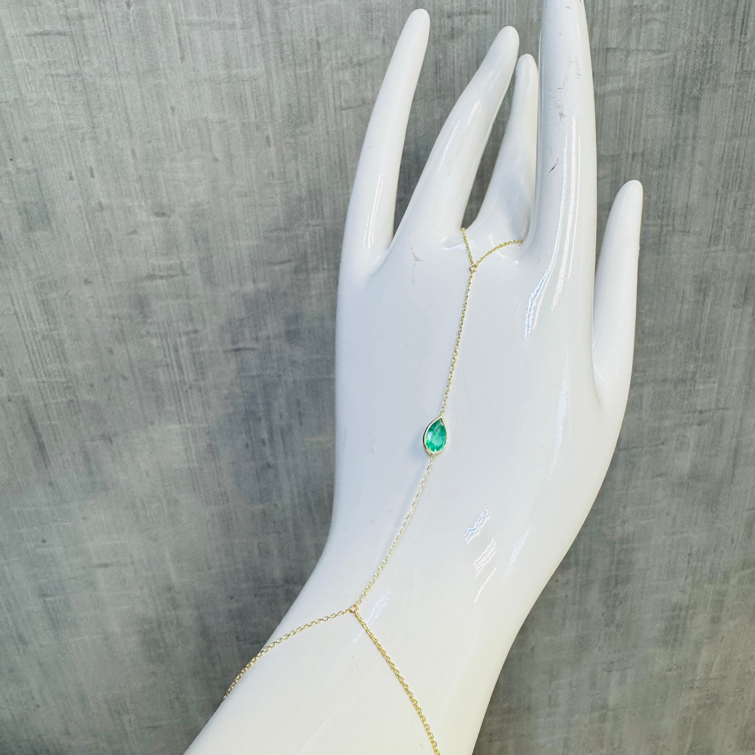14K Yellow Gold Pear Emerald Handchain