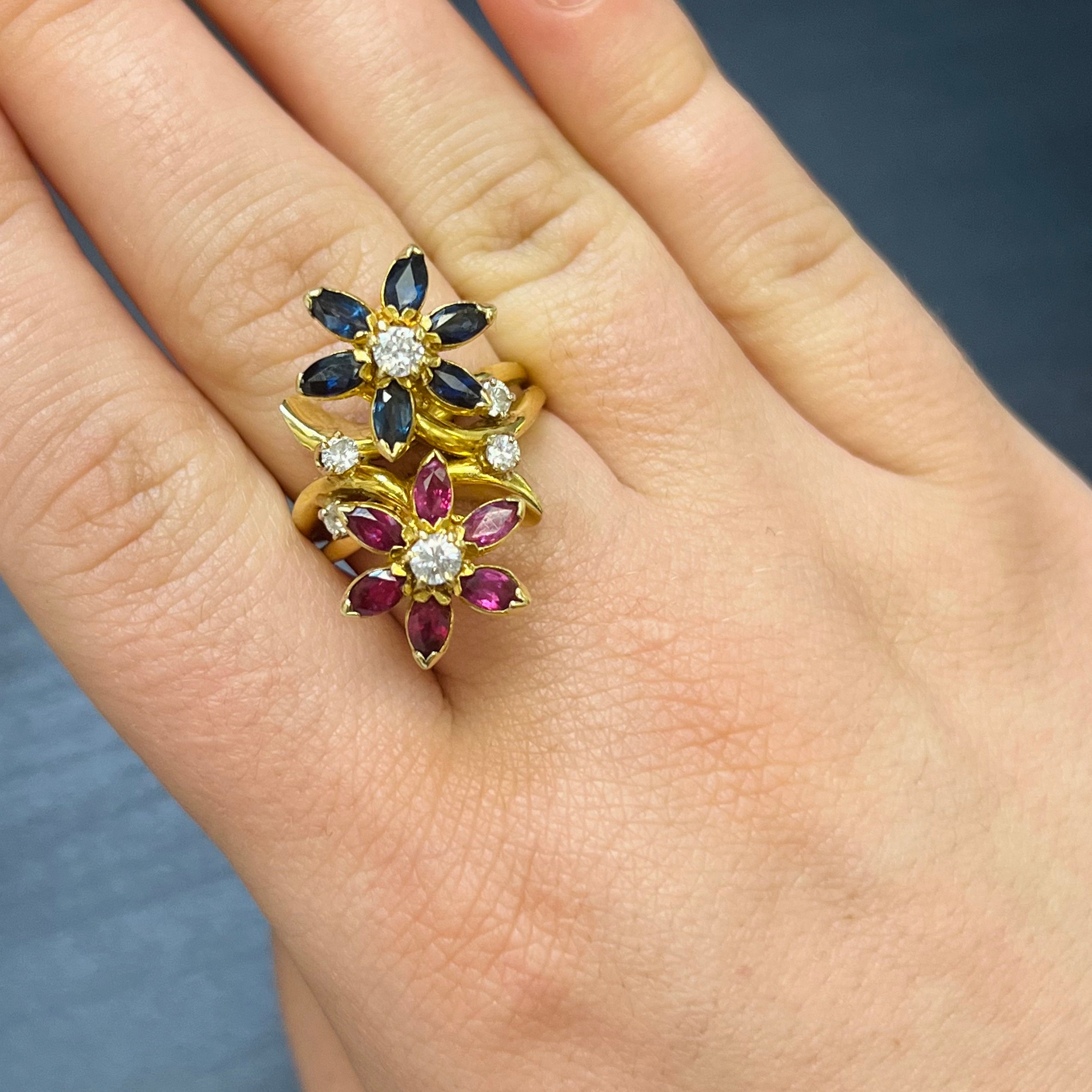 Gorgeous Solid 18K Yellow Gold Double Flower Ruby Sapphire and Diamond Cocktail Ring Size 9