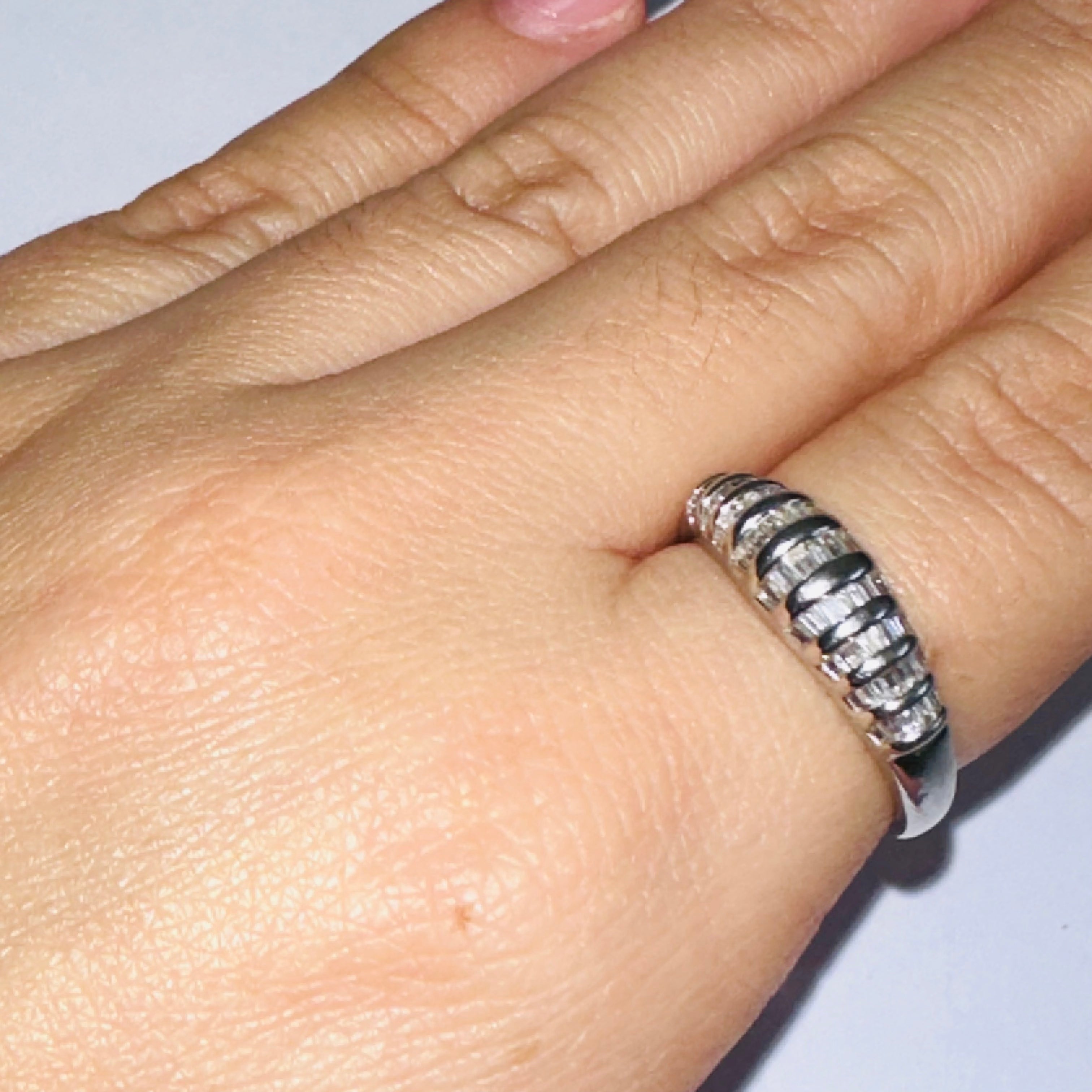 14K Size 7 White Gold Diamond Ring