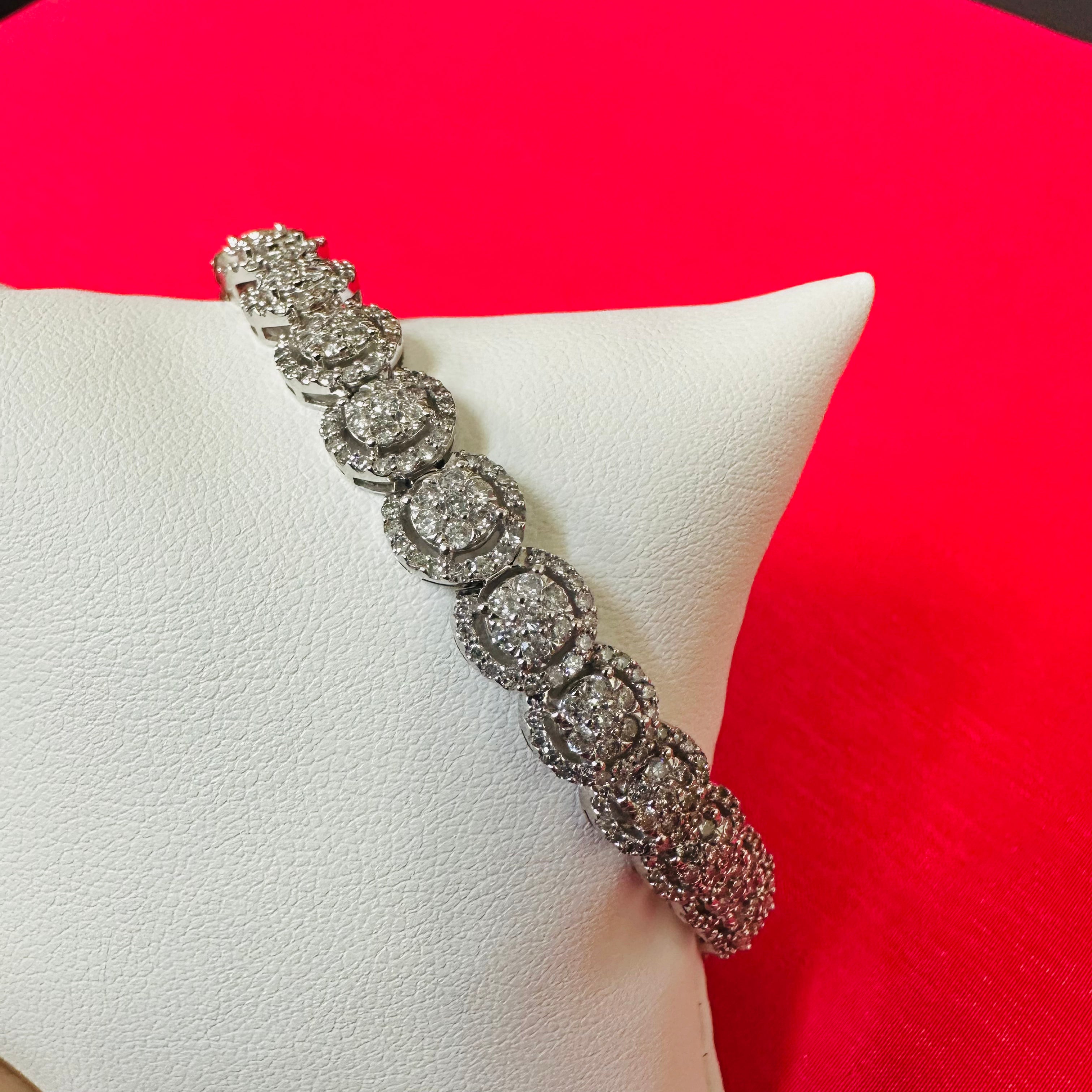 10K 7" Round Cluster Diamond White Gold Bracelet
