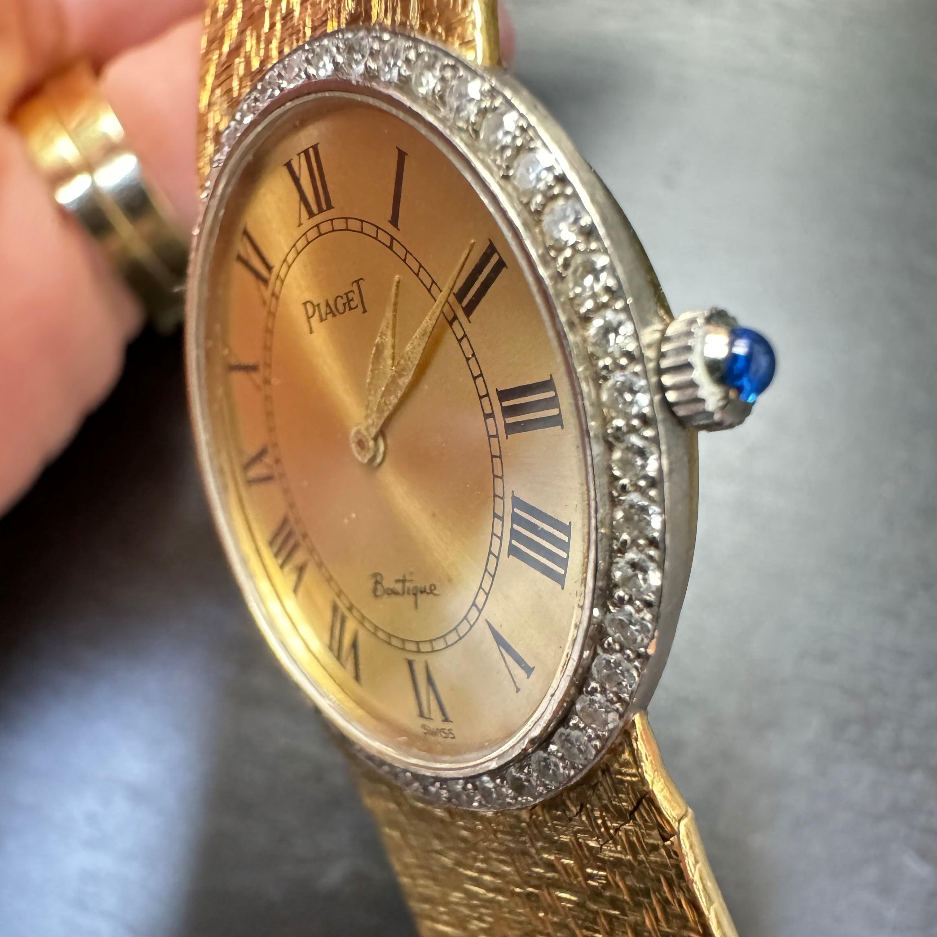 25mm Piaget Boutique 18K Yellow Gold Leopard Print Diamond Bezel Watch 6"