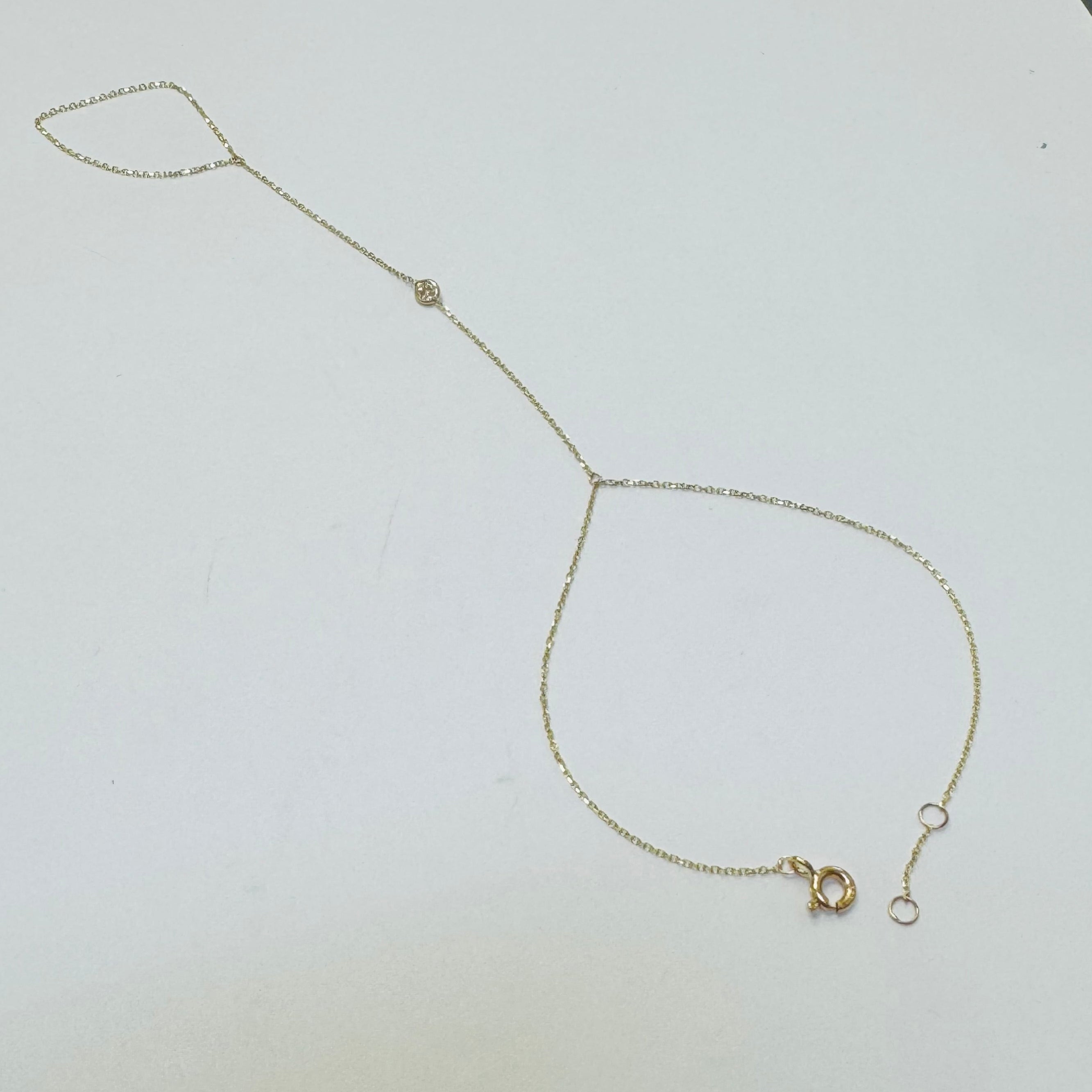 .10CT  Diamond 14K Yellow Gold Diamond Solitaire Hand Chain Bracelet