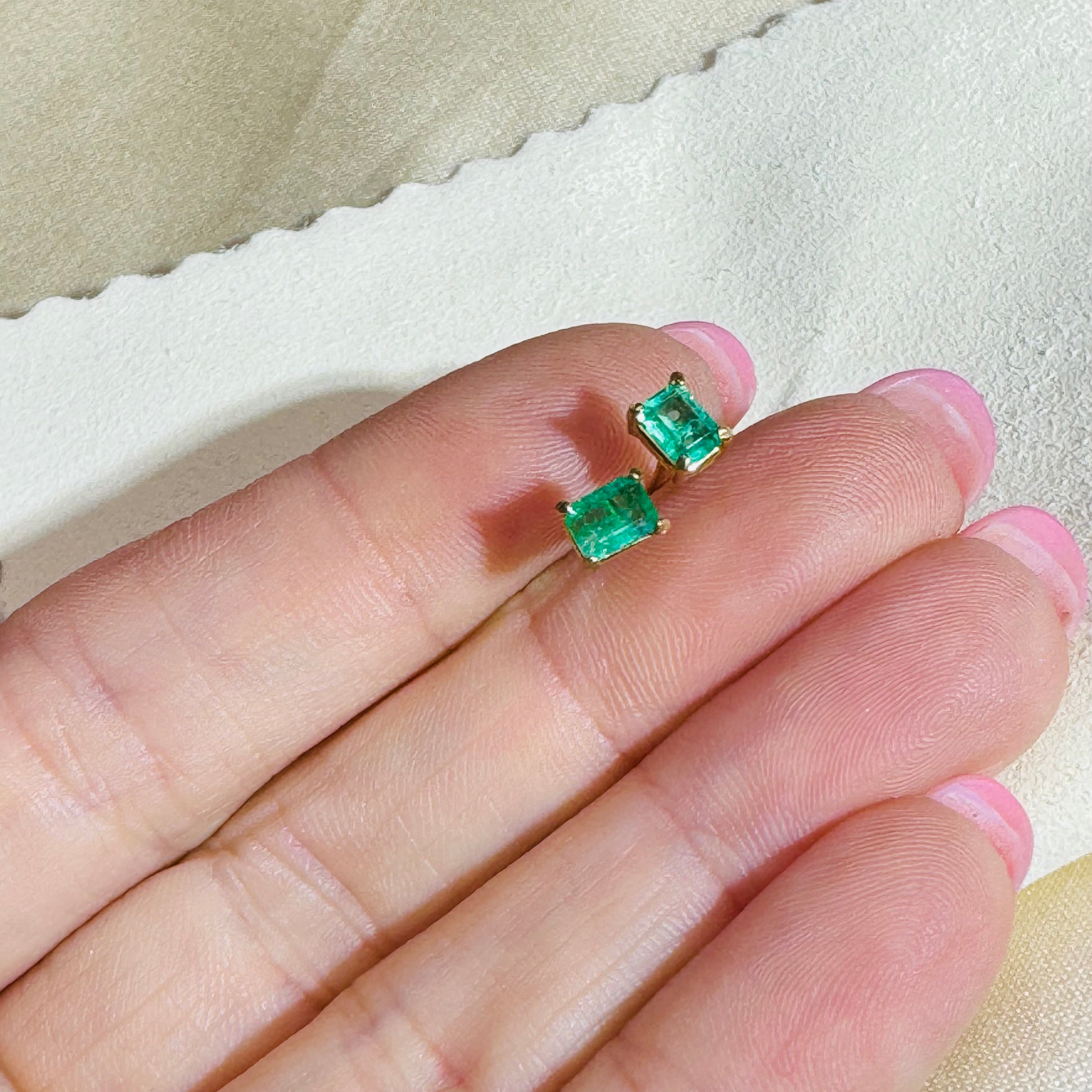 14K Yellow Gold Colombian Emerald Stud Earrings 5x4mm