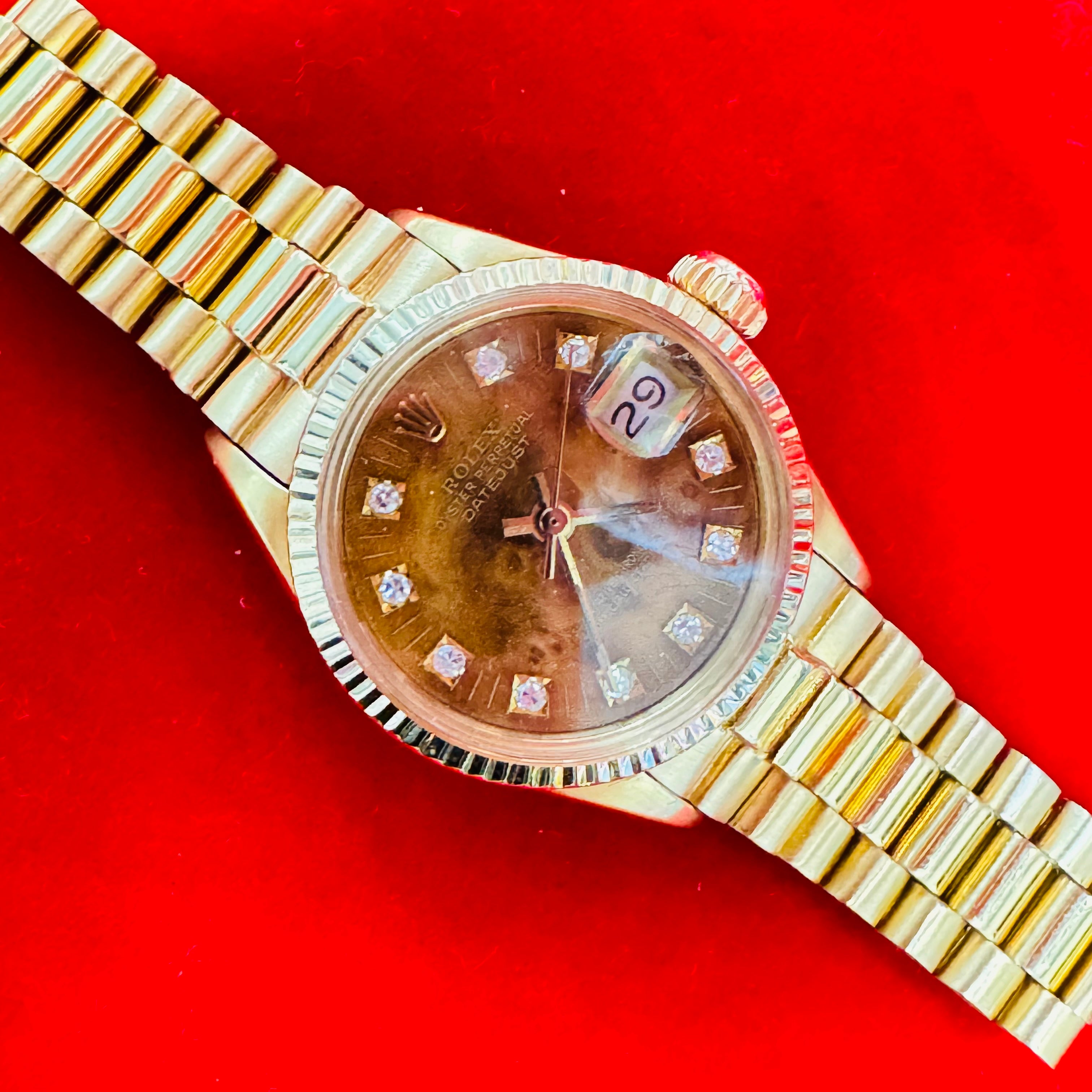 26mm 18K Yellow Gold Vintage Ladies Presidential Rolex Wristwatch with Wood Dial