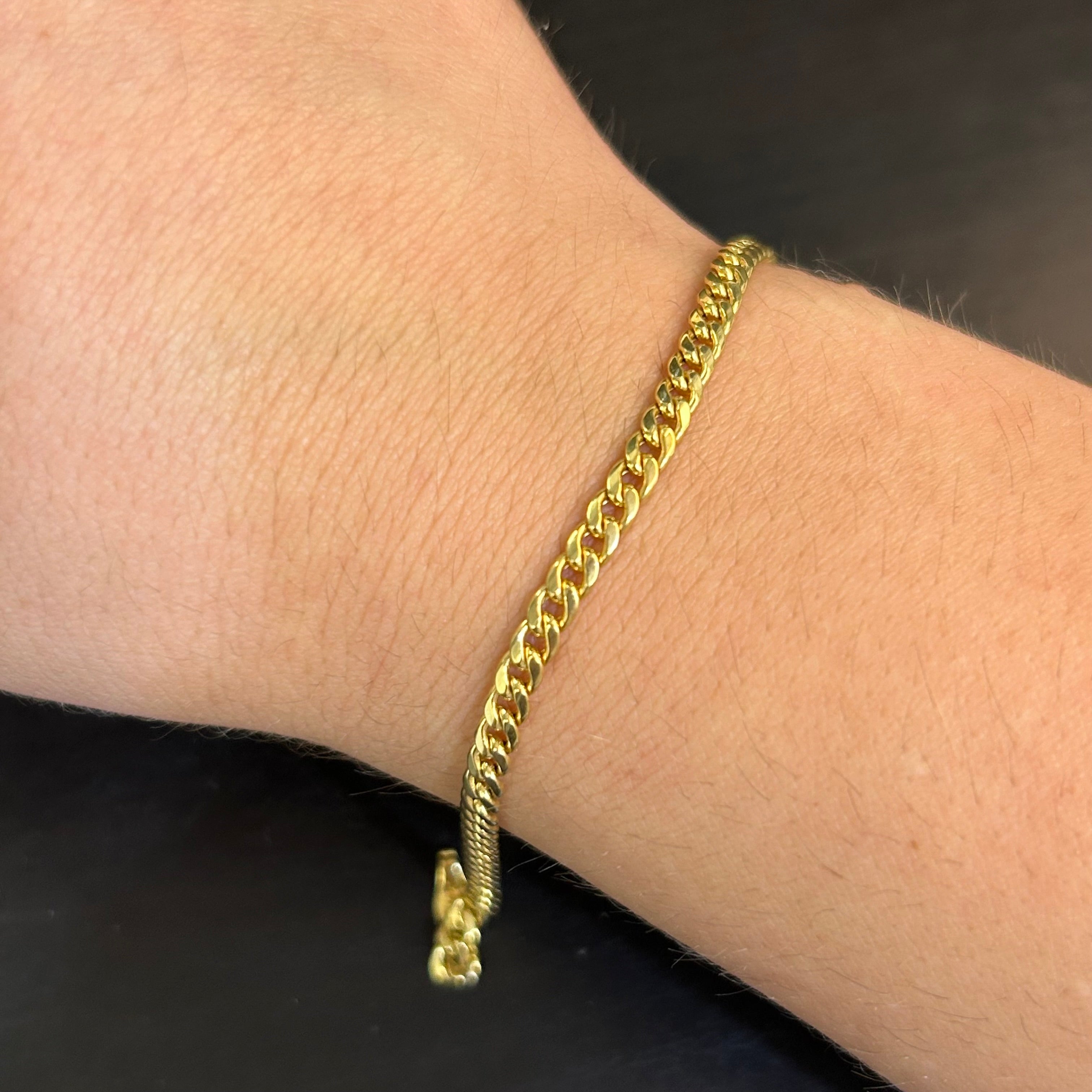 14K Yellow Gold 3.5mm Curb Bracelet 8.5”