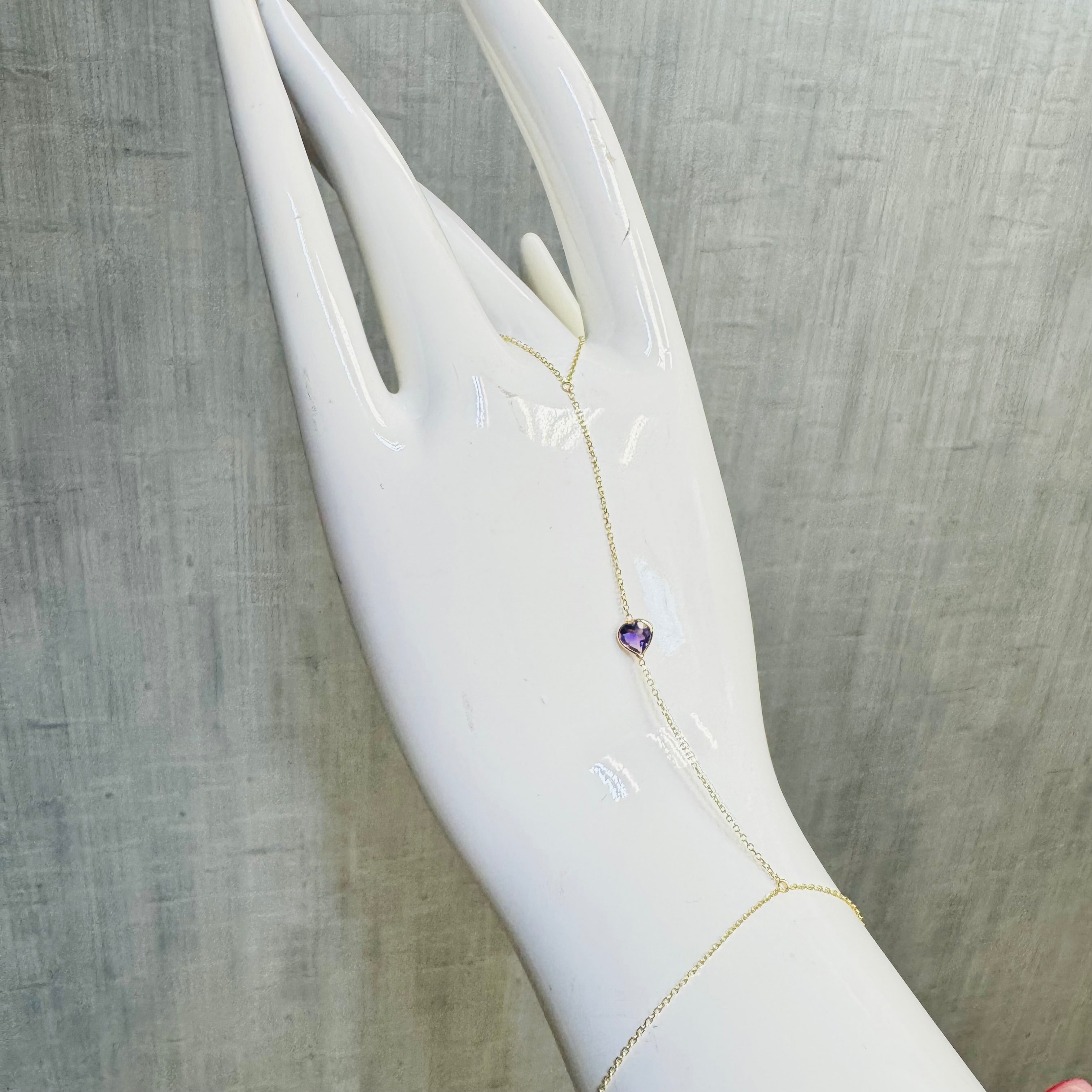 14K Yellow Gold Amethyst Heart Handchain