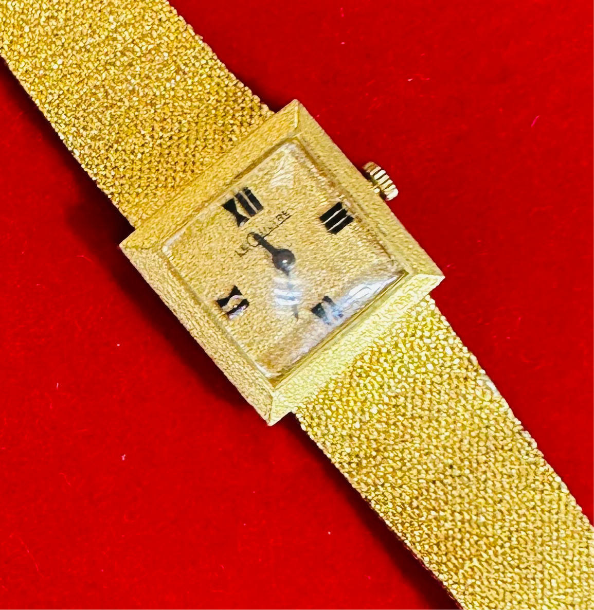 Retro Jaegre le Coultre Solid 18K Yellow Gold Mens Wristwatch 7-7.5”