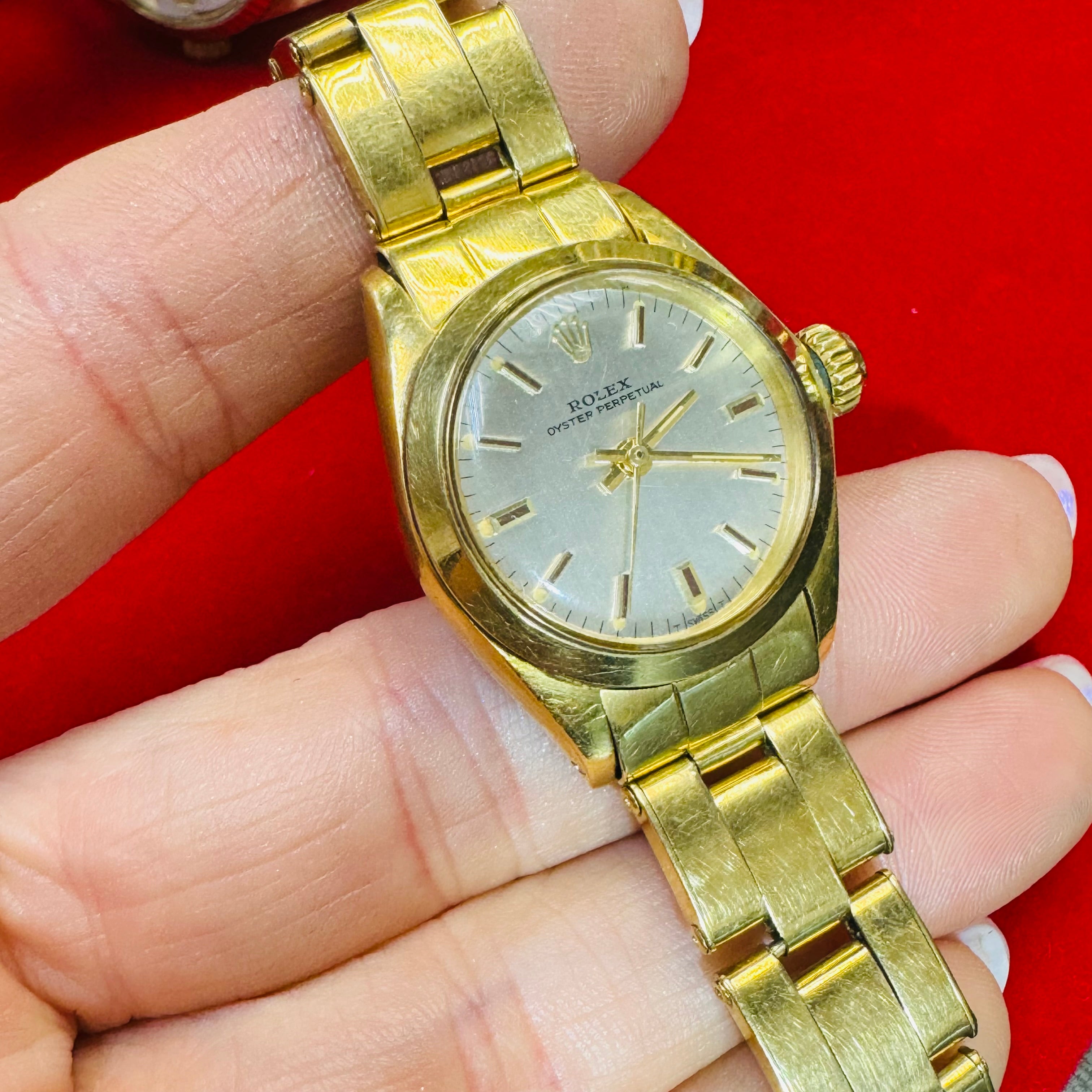 26mm 18K Yellow Gold Vintage Ladies Wristwatch